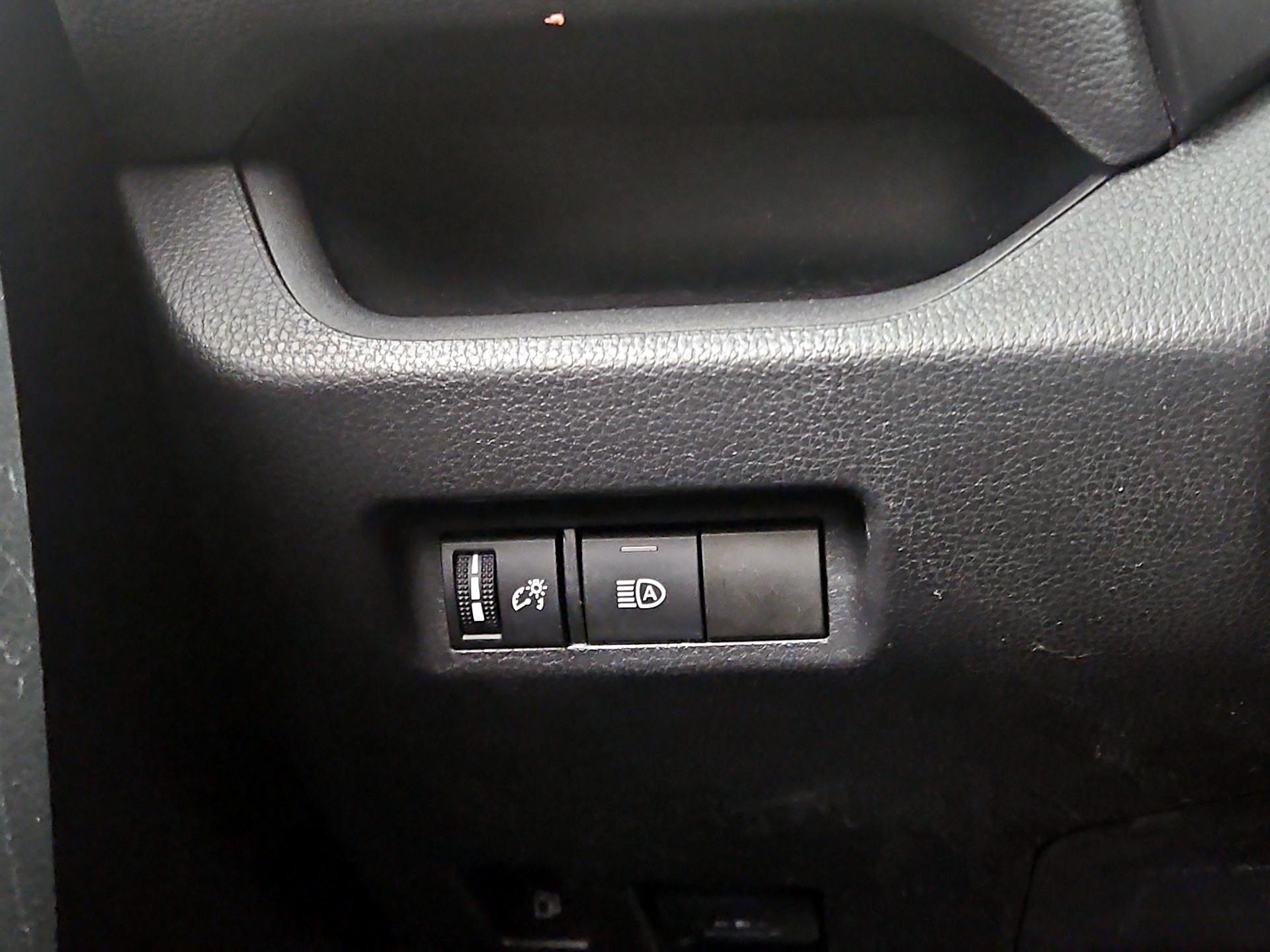 Thumbnail: 2022 Toyota RAV4 - 13