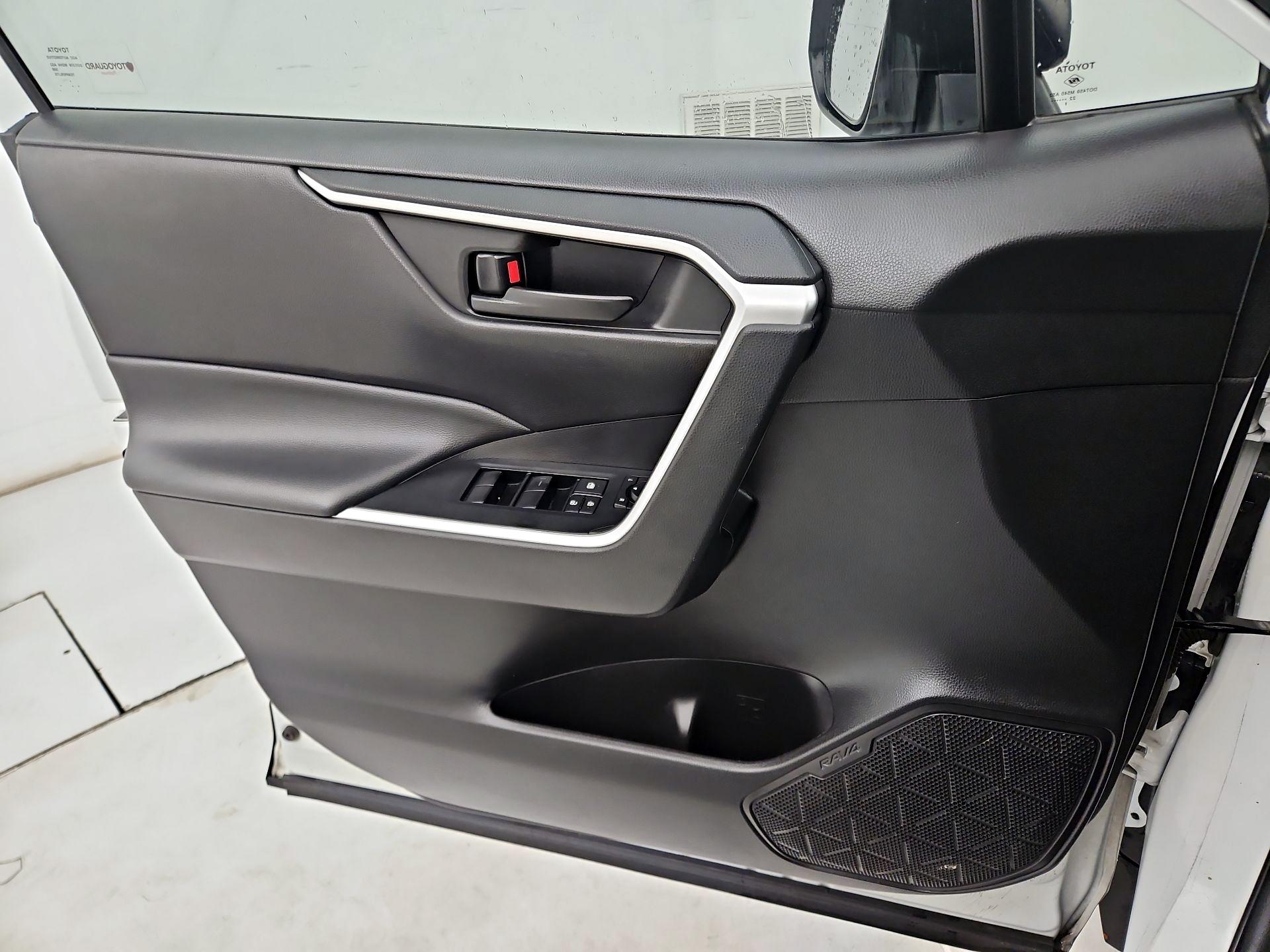 Thumbnail: 2023 Toyota RAV4 - 12