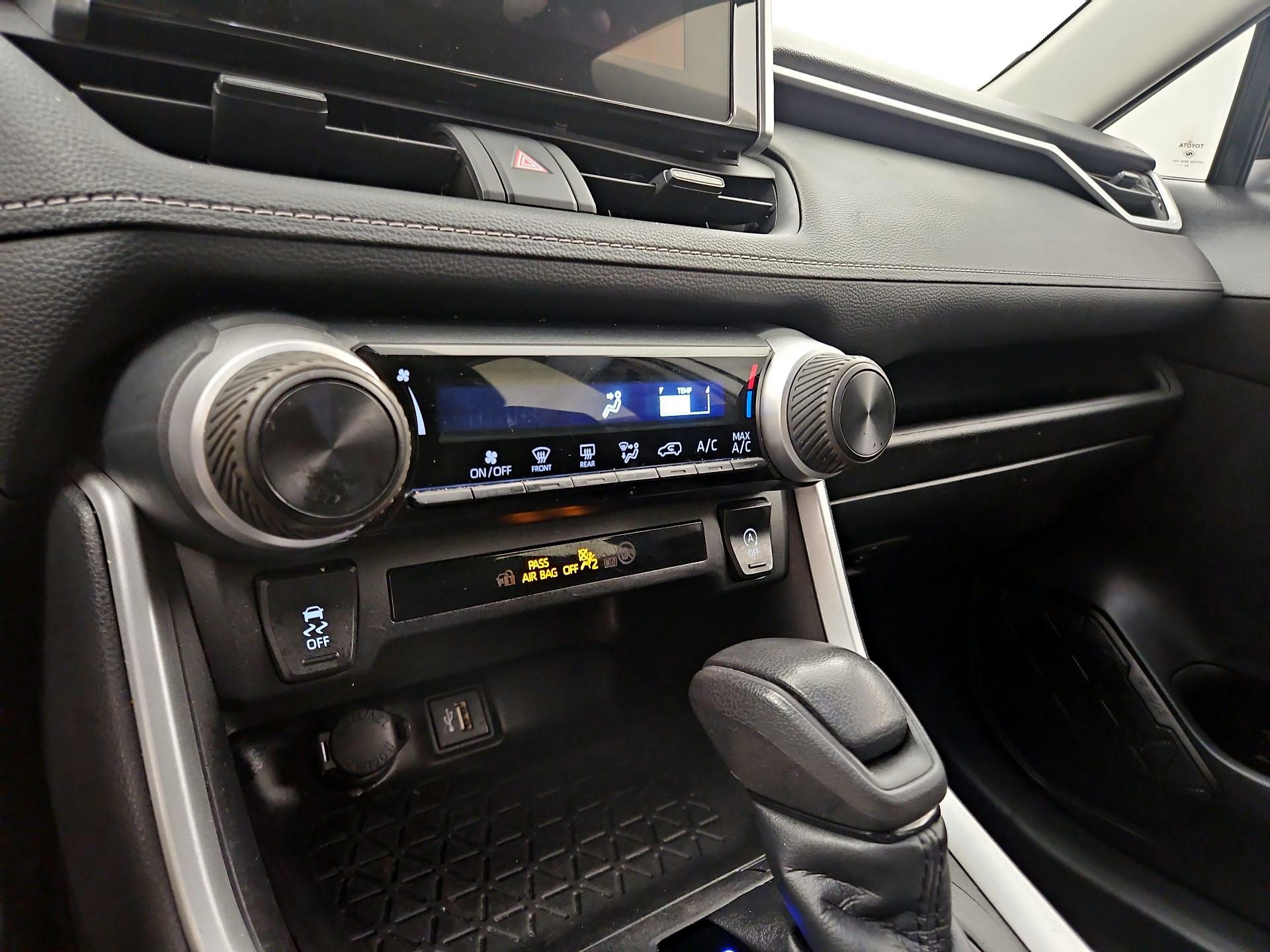 Thumbnail: 2023 Toyota RAV4 - 16