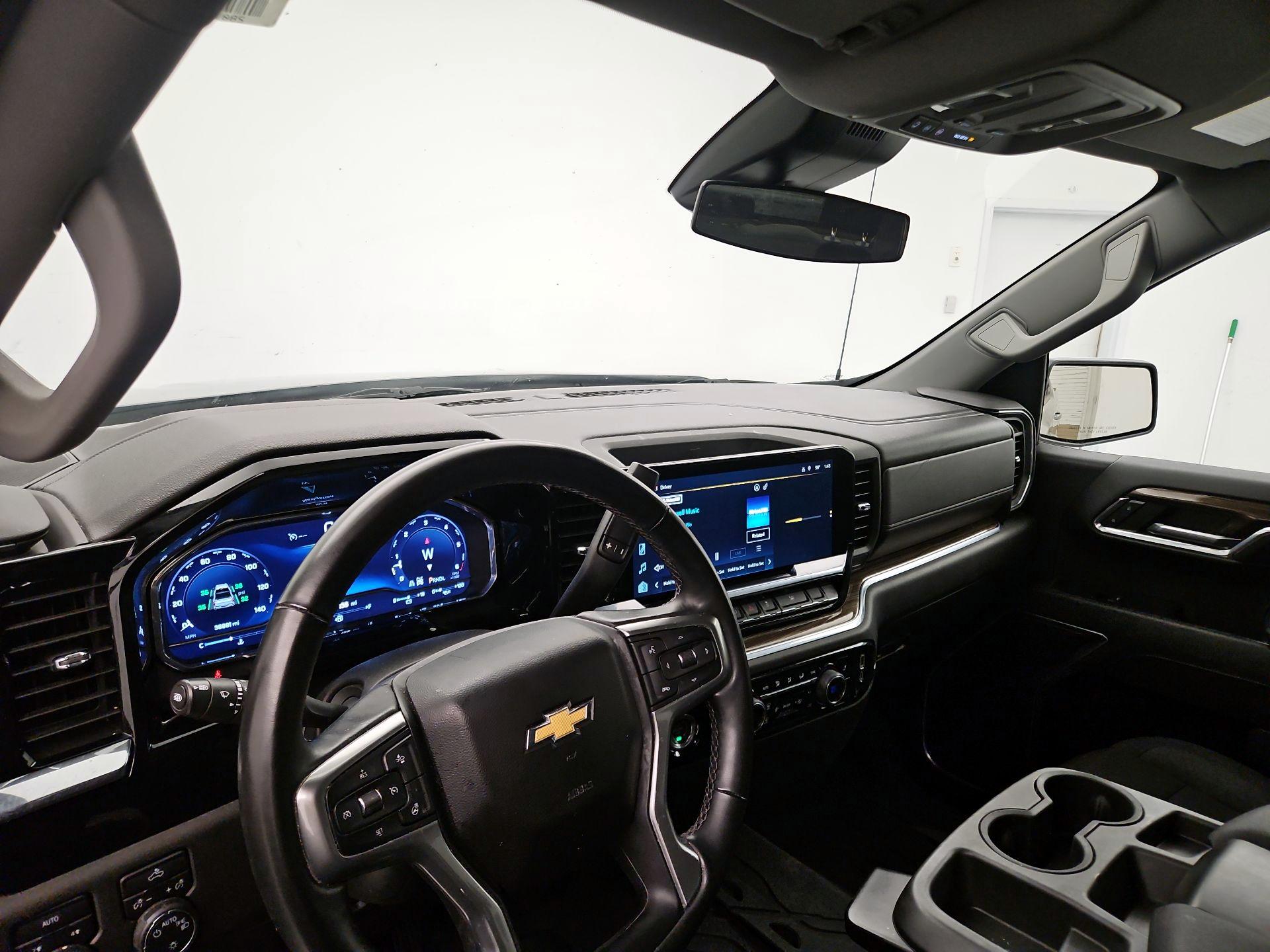 Thumbnail: 2023 Chevrolet Silverado 1500 - 9