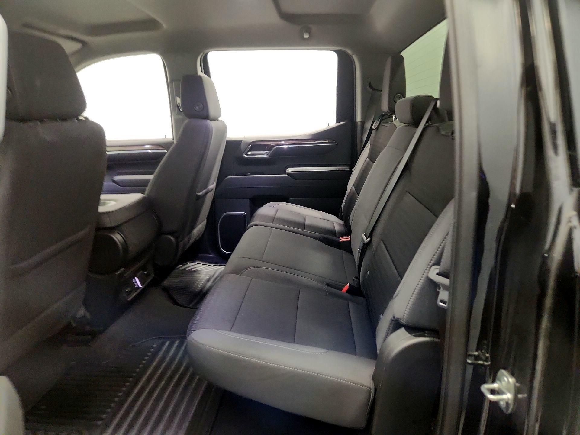 Thumbnail: 2023 Chevrolet Silverado 1500 - 20