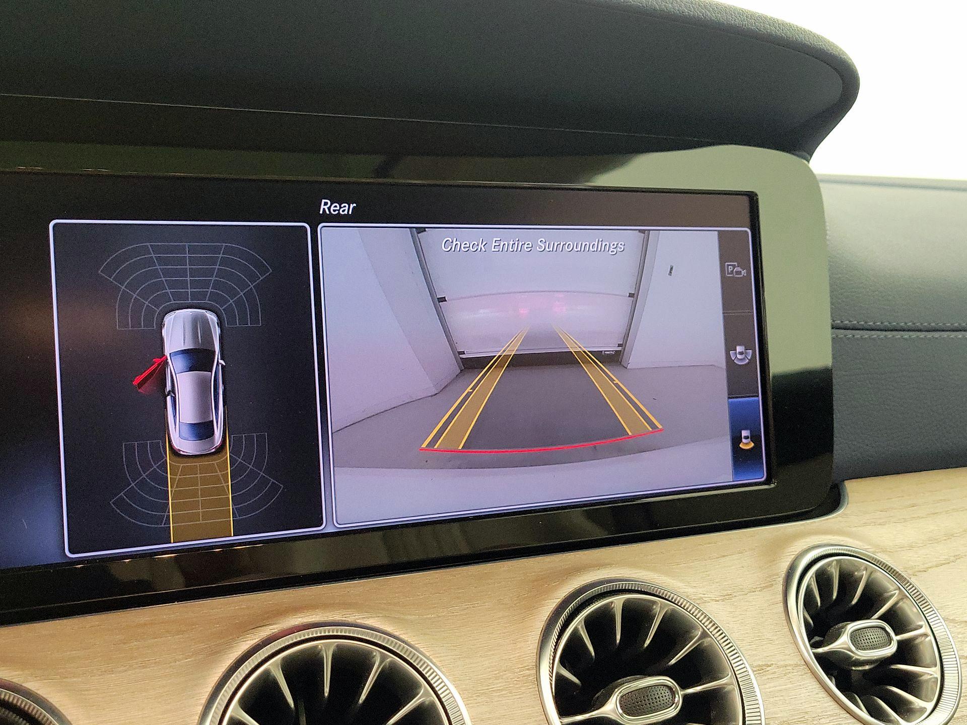 Thumbnail: 2018 Mercedes-Benz E-Class - 15