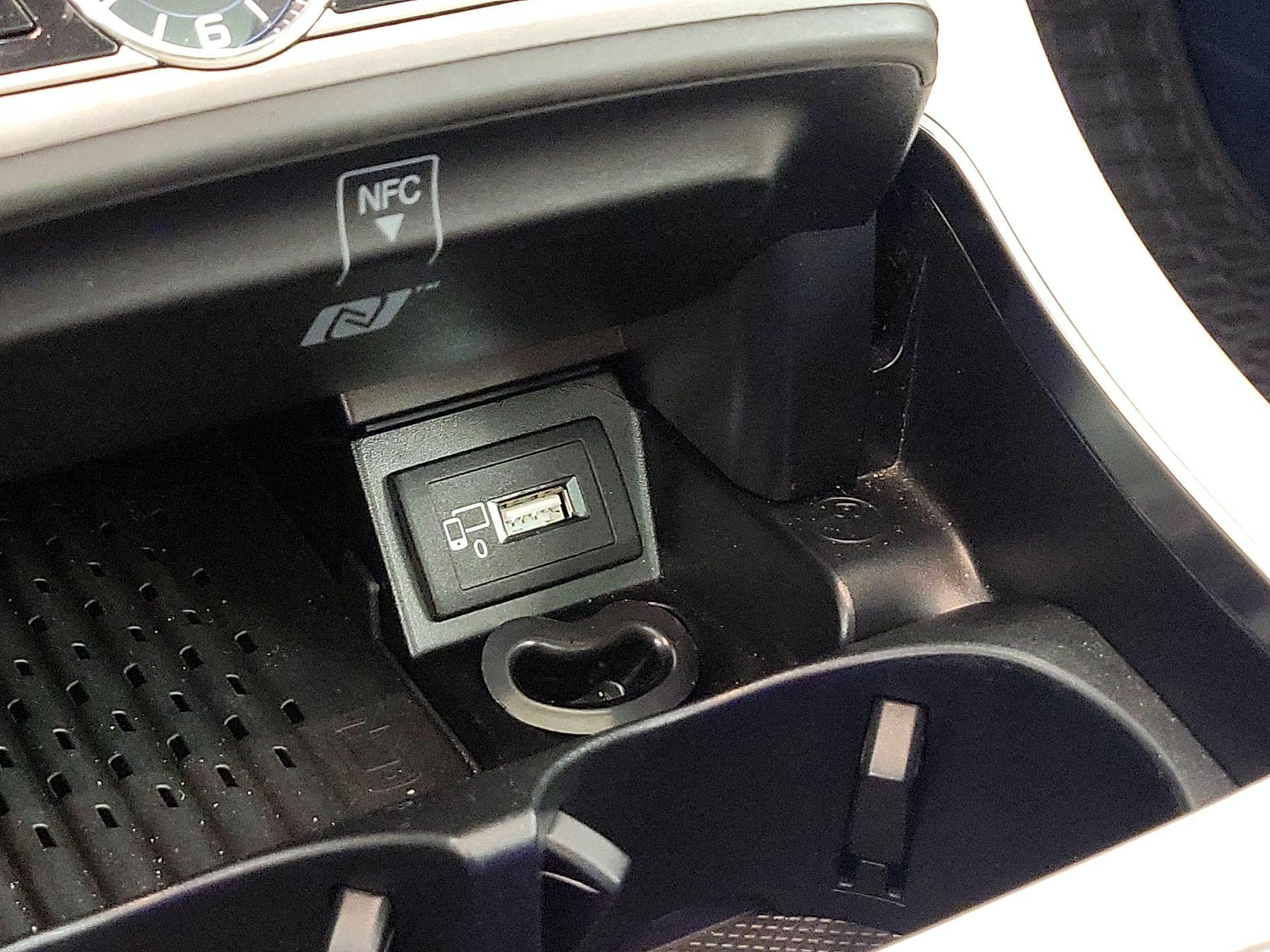 Thumbnail: 2018 Mercedes-Benz E-Class - 19