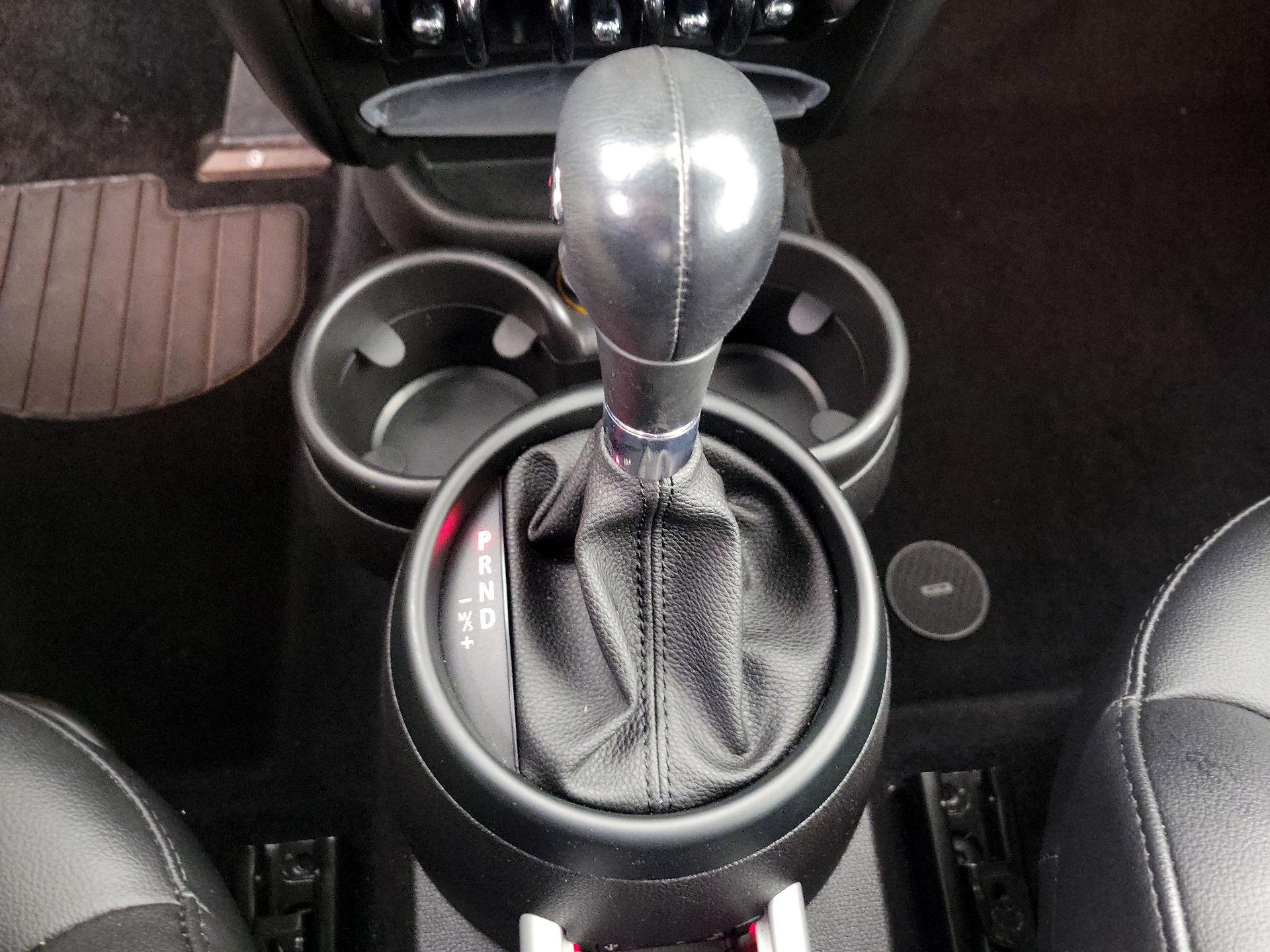 Thumbnail: 2015 MINI Cooper Countryman - 15