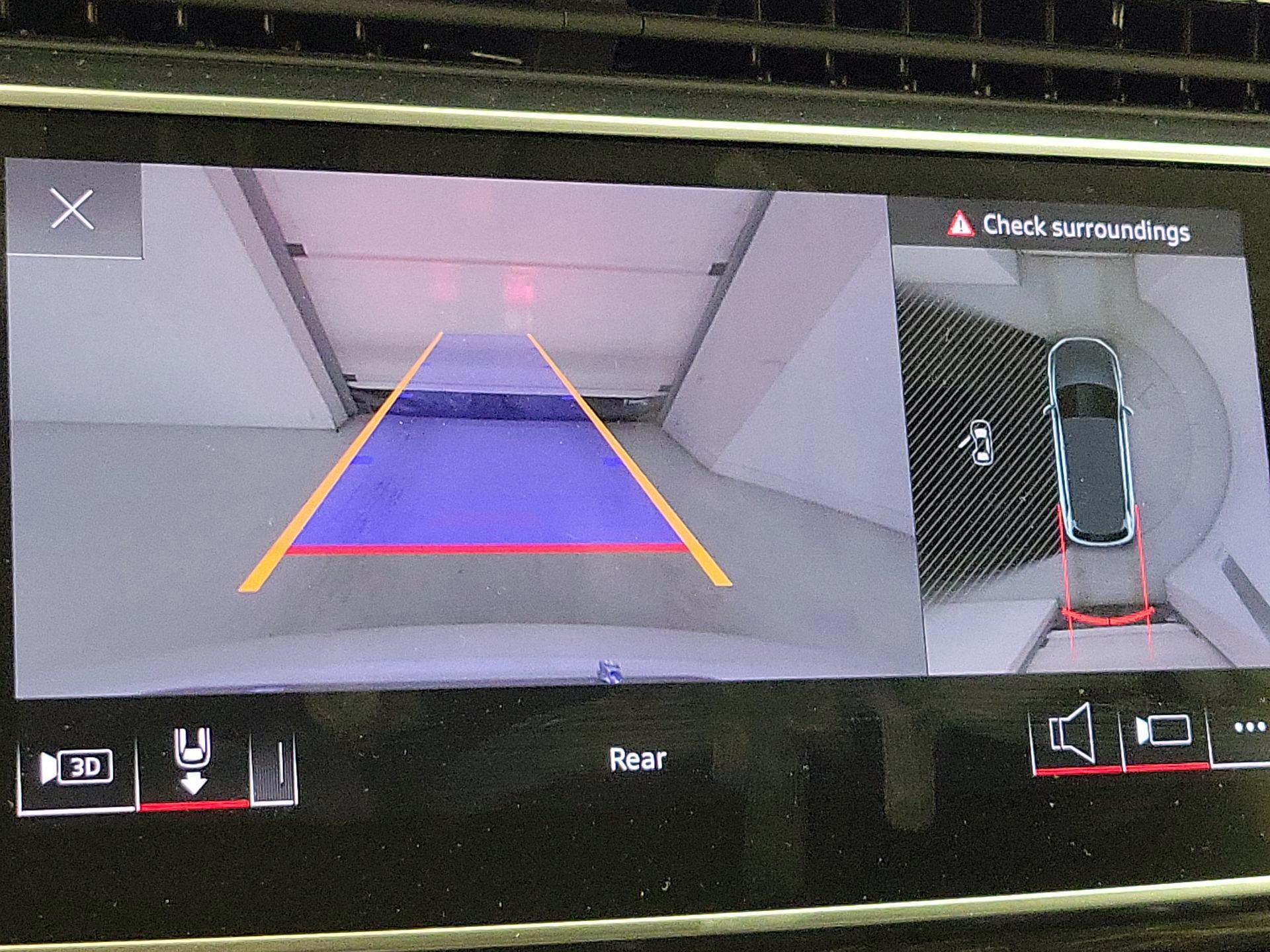 Thumbnail: 2023 Audi Q7 - 15