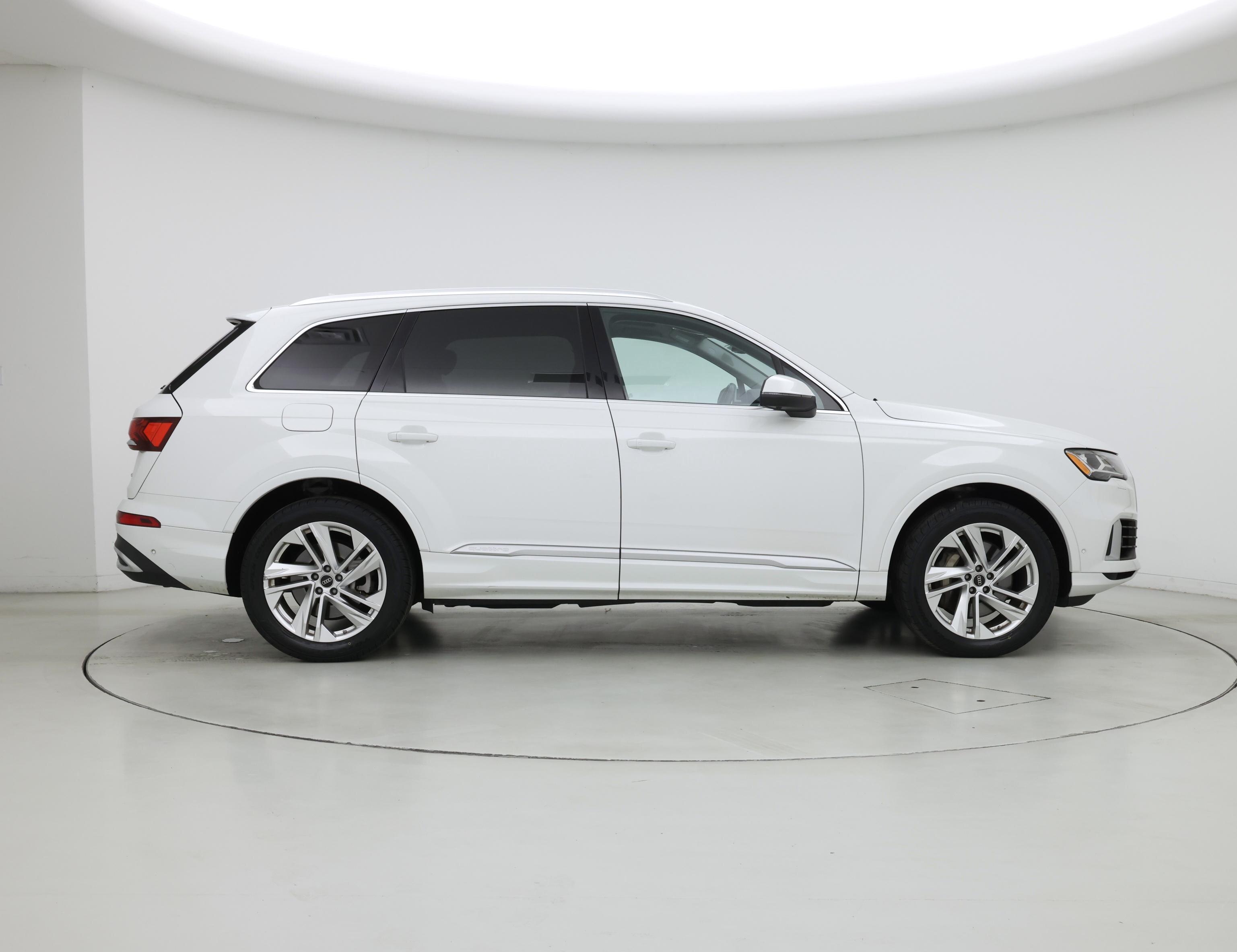 Thumbnail: 2023 Audi Q7 - 7