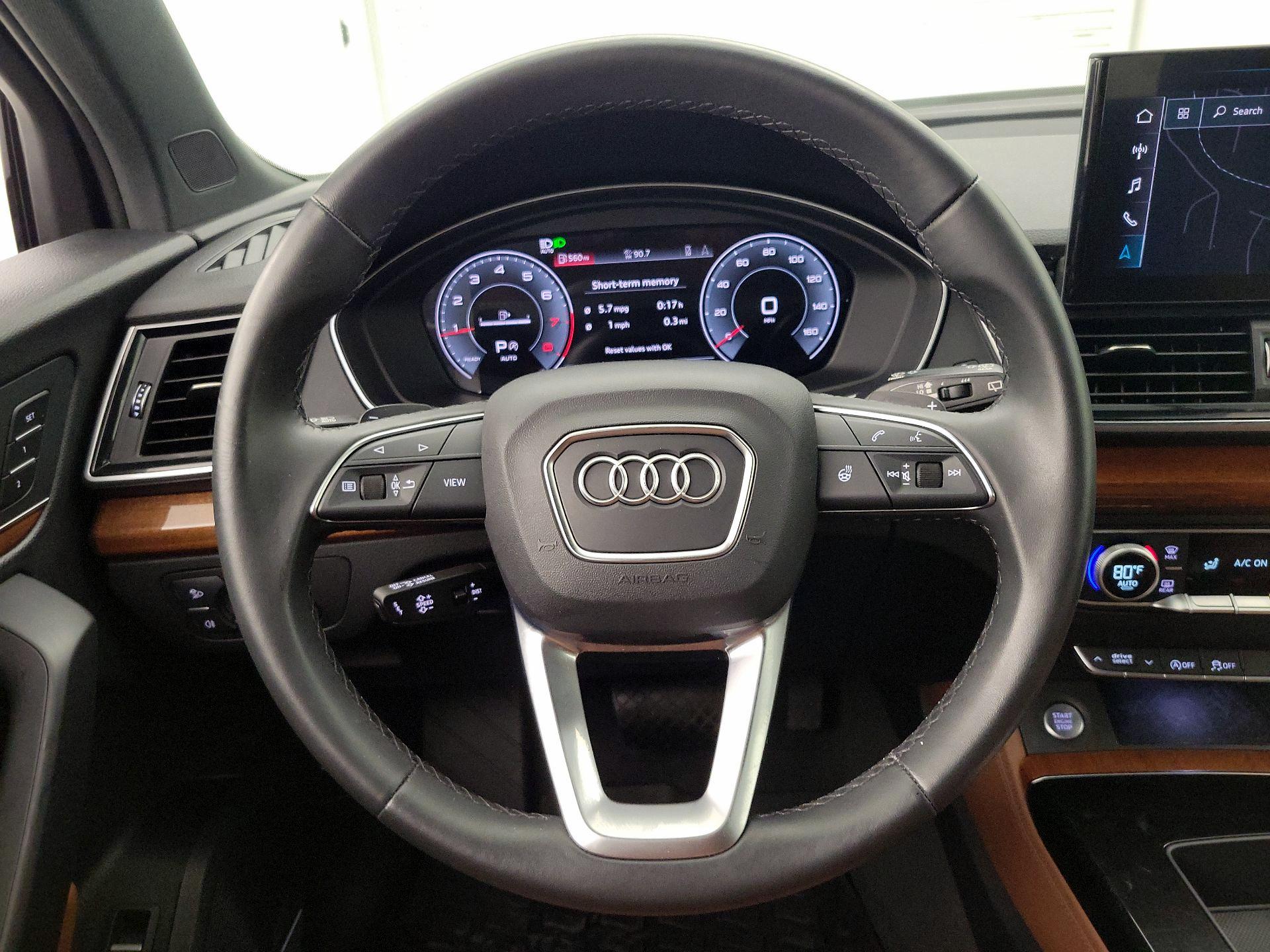 Thumbnail: 2022 Audi Q5 - 10