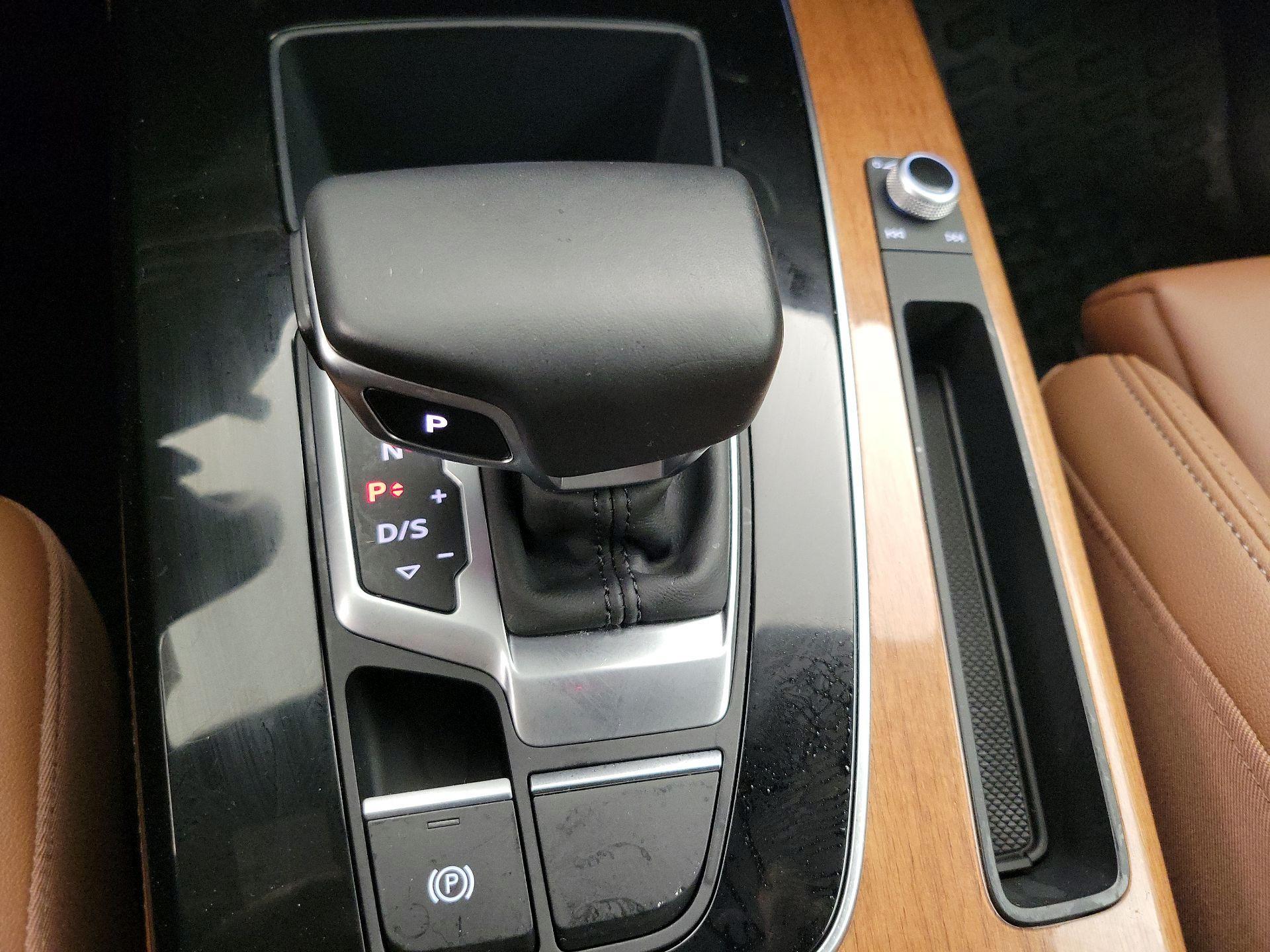 Thumbnail: 2022 Audi Q5 - 18