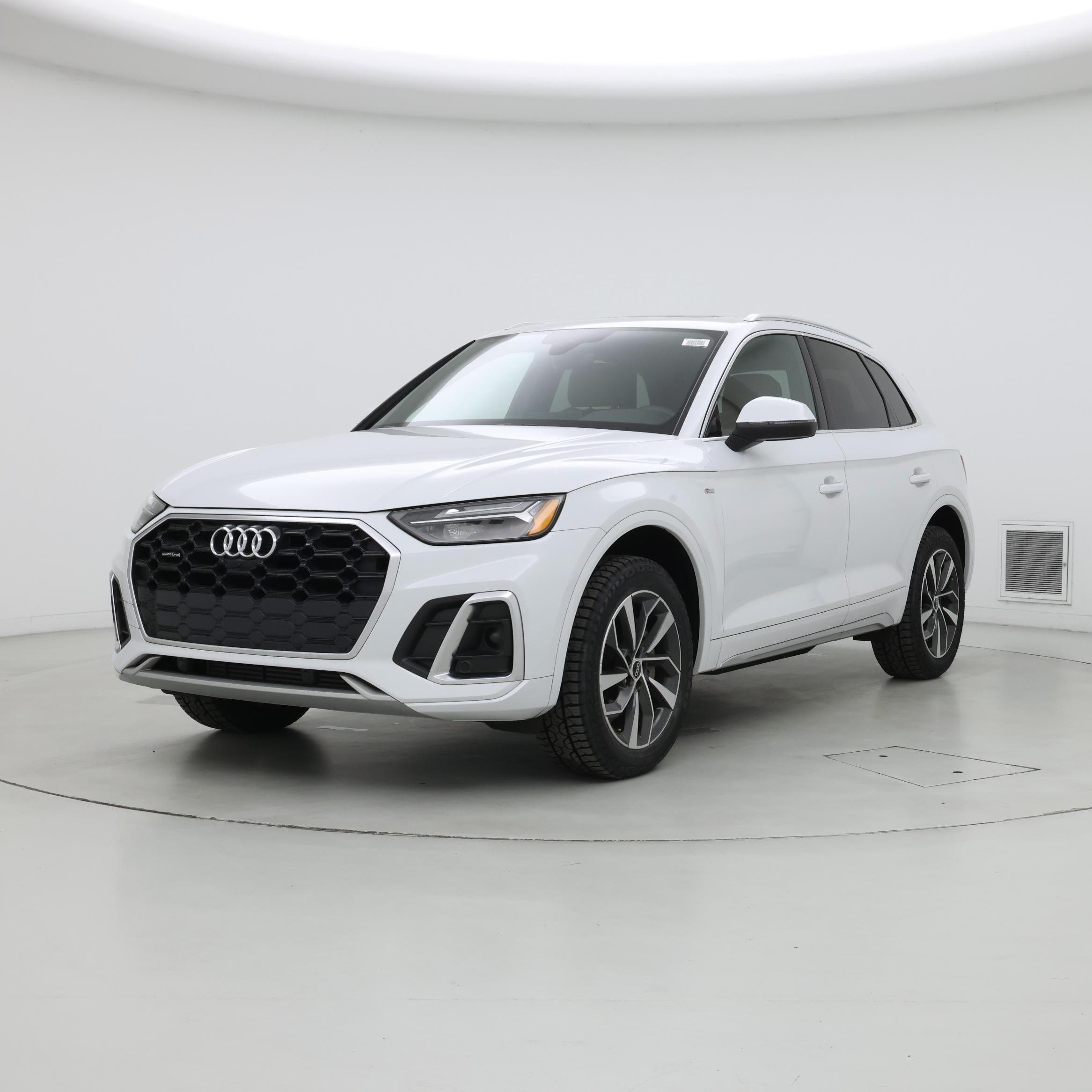 Thumbnail: 2022 Audi Q5 - 4