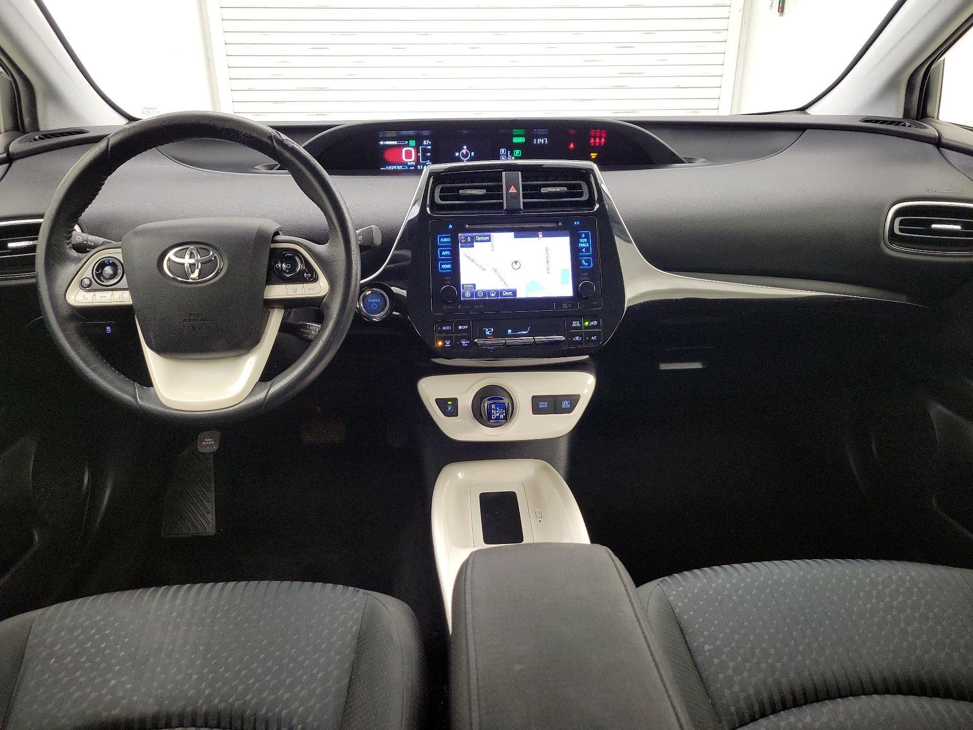 Thumbnail: 2017 Toyota Prius - 9