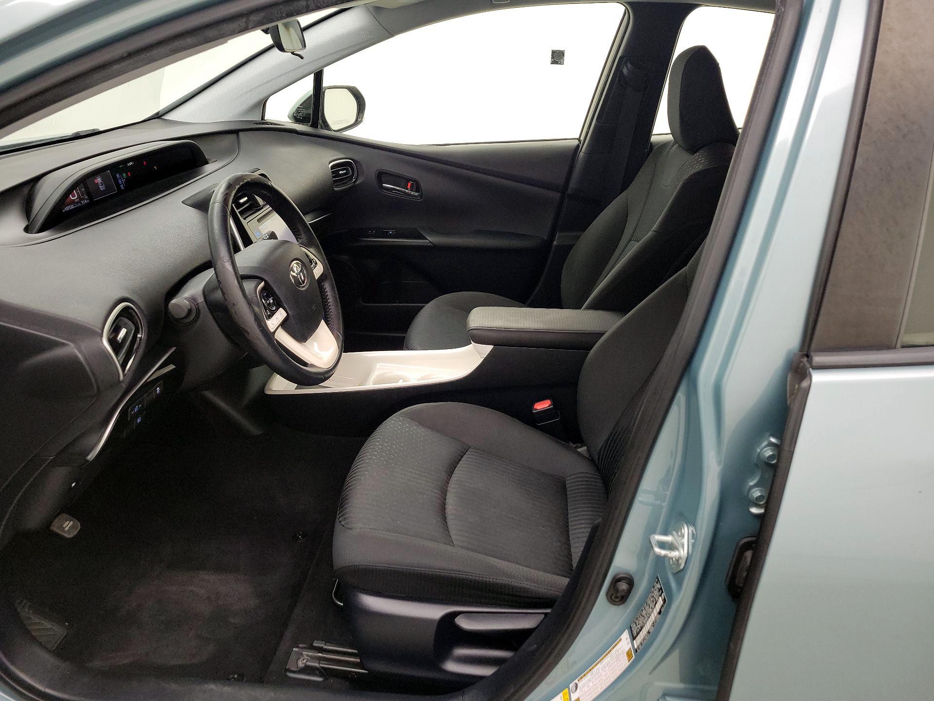 Thumbnail: 2017 Toyota Prius - 11