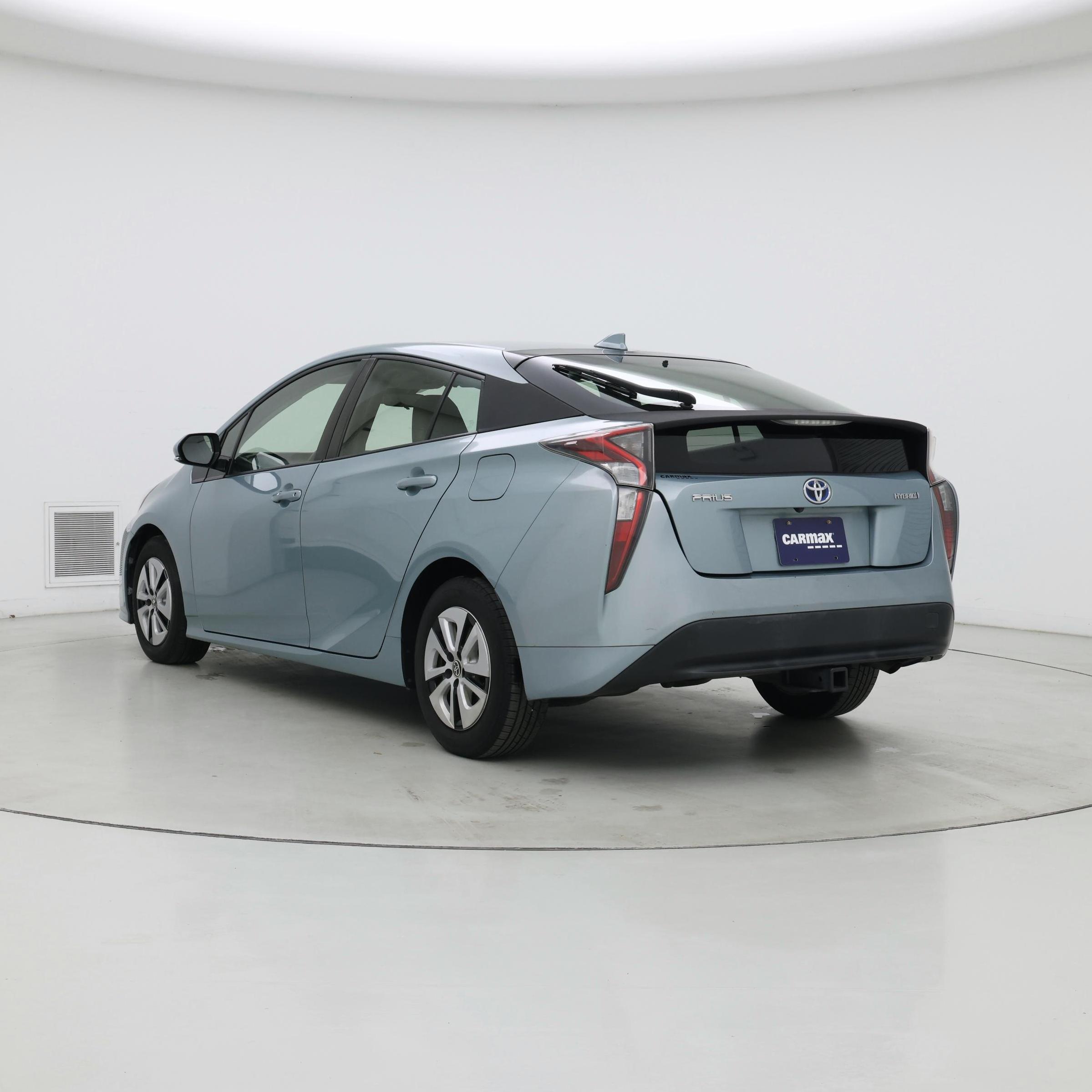 Thumbnail: 2017 Toyota Prius - 2