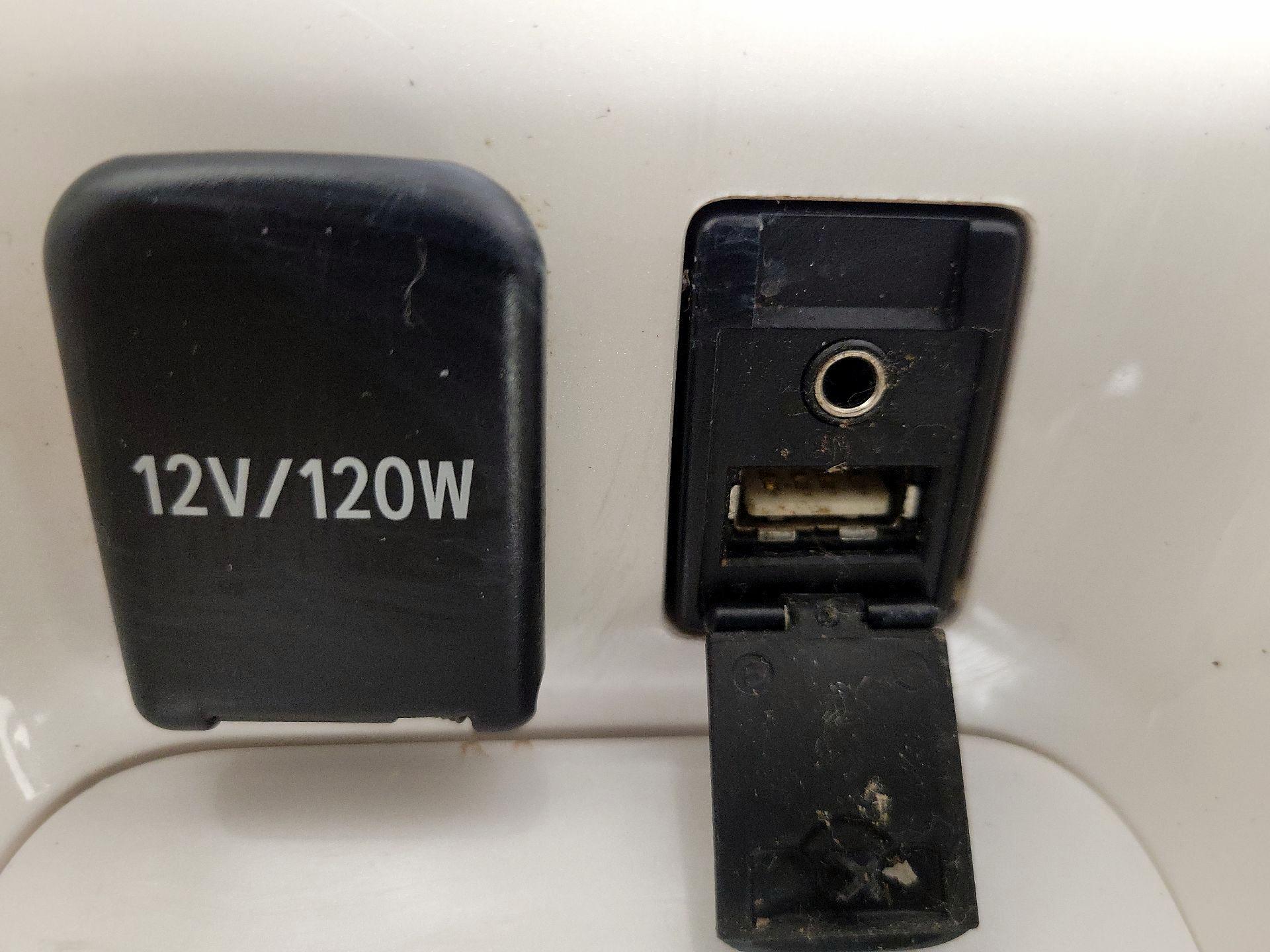 Thumbnail: 2017 Toyota Prius - 19