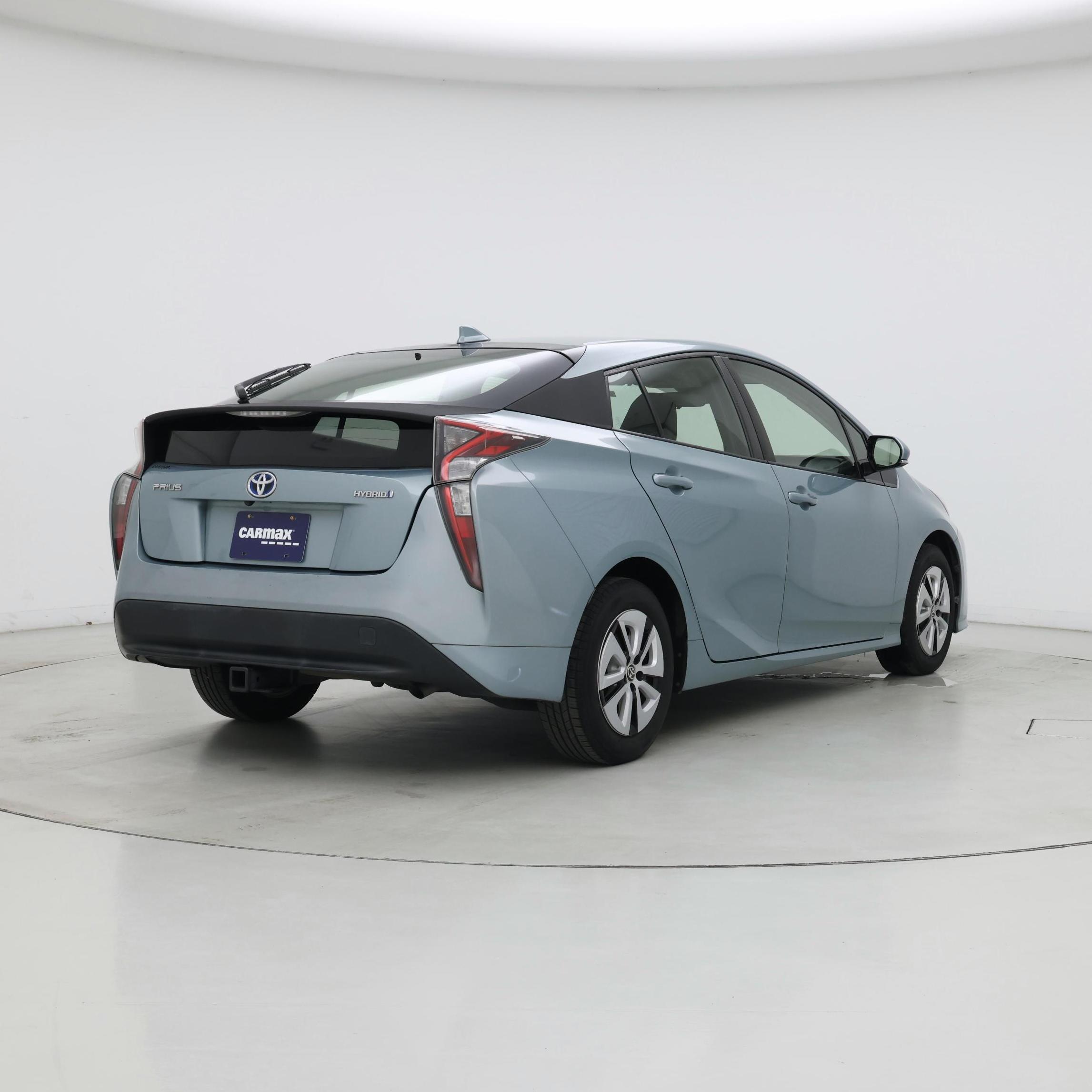 Thumbnail: 2017 Toyota Prius - 8