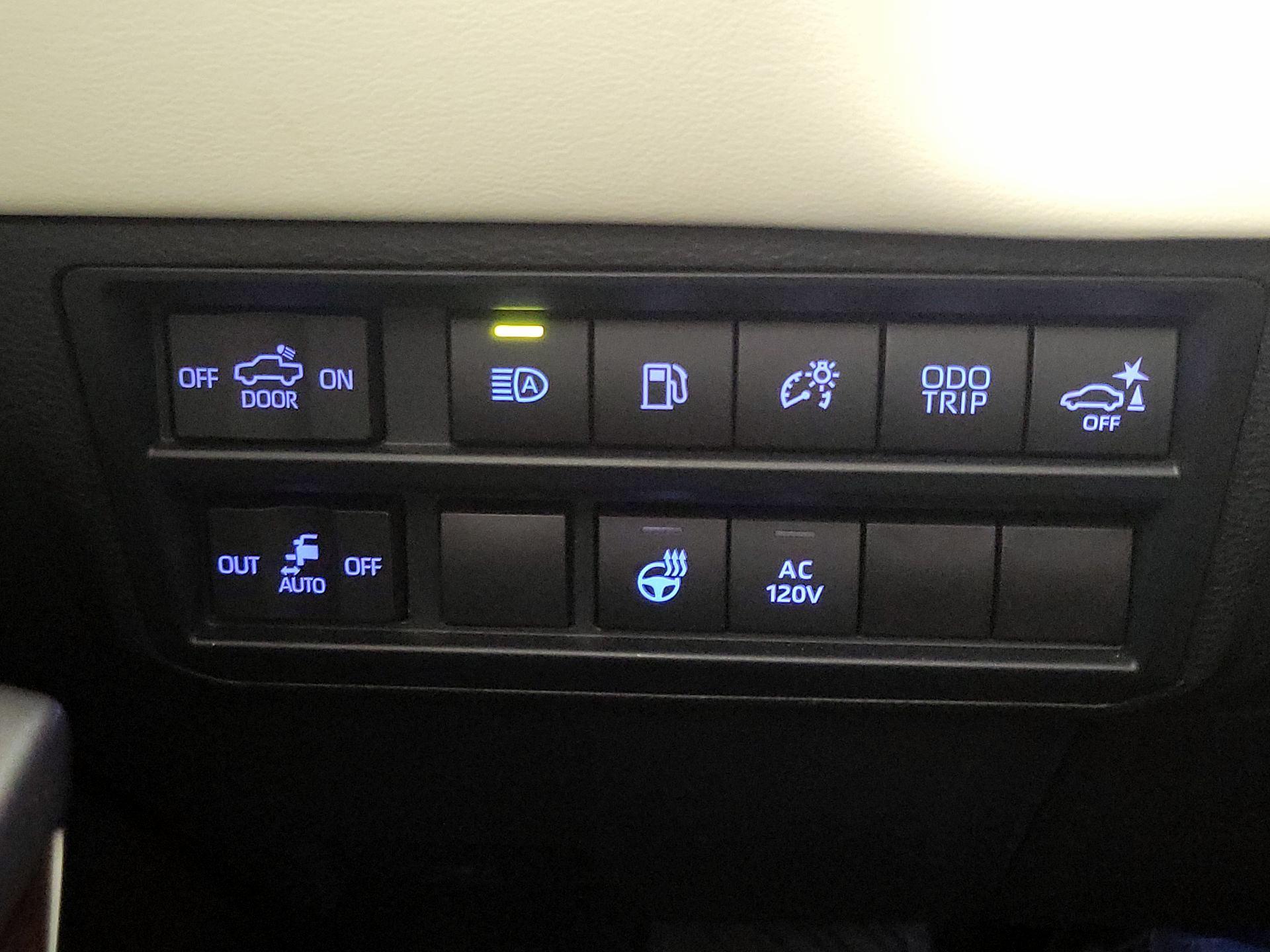 Thumbnail: 2022 Toyota Tundra - 13