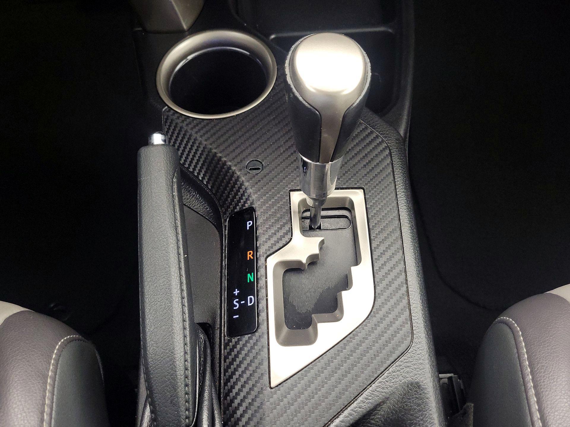 Thumbnail: 2015 Toyota RAV4 - 18