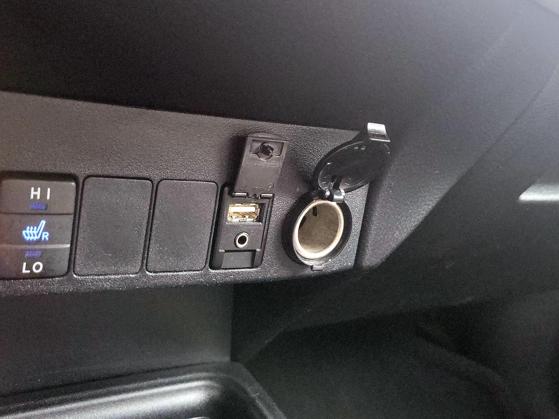 Thumbnail: 2015 Toyota RAV4 - 19