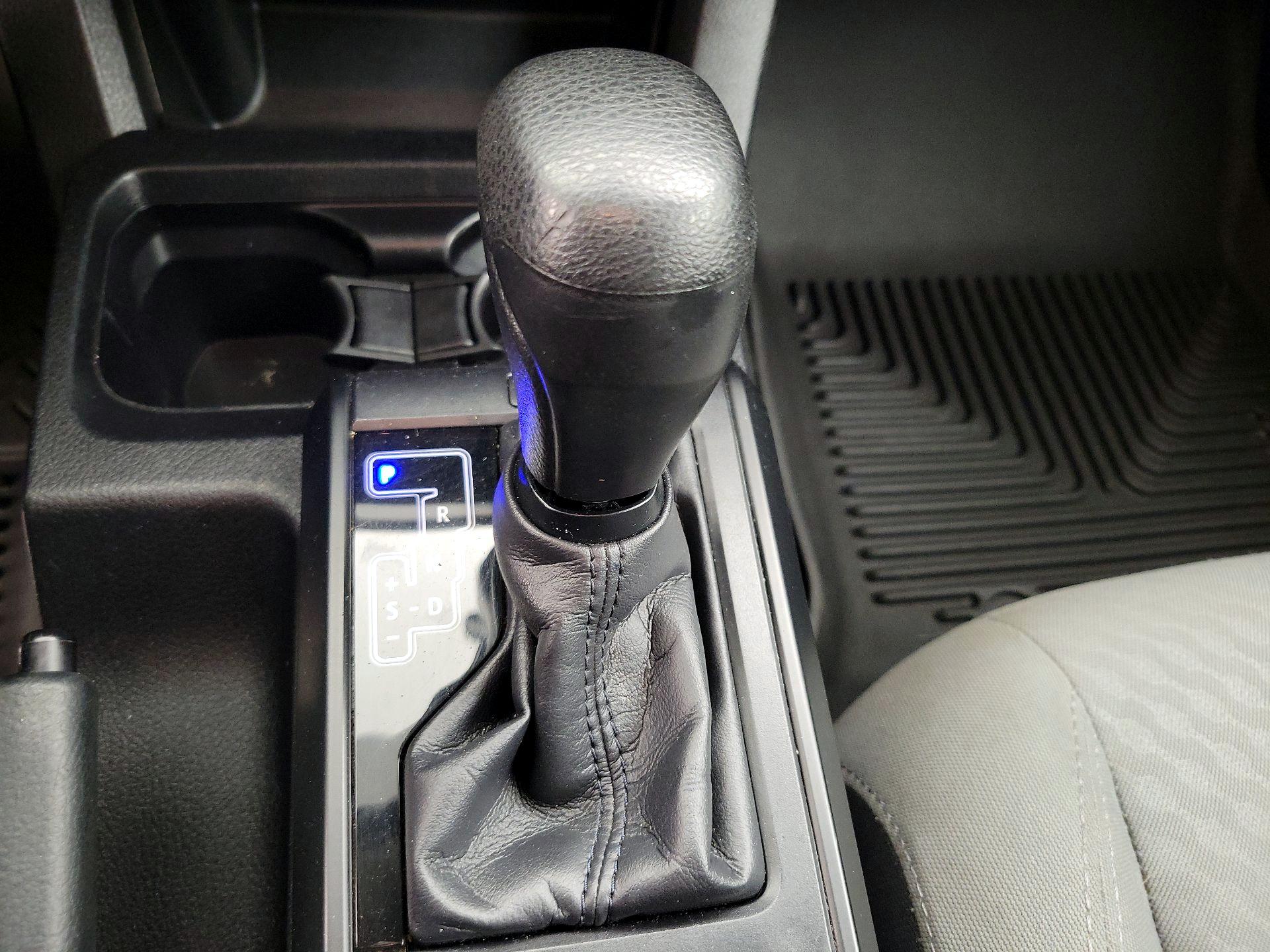 Thumbnail: 2020 Toyota Tacoma - 17