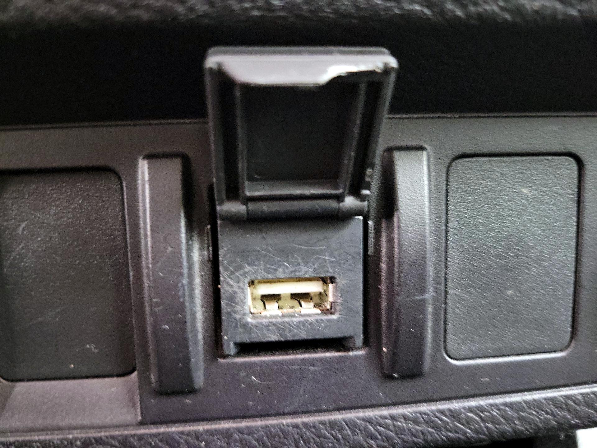 Thumbnail: 2020 Toyota Tacoma - 18