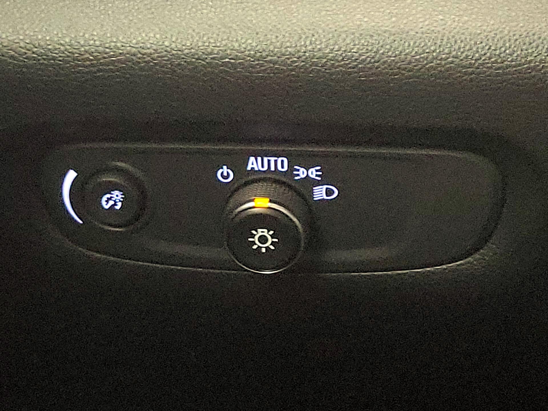 Thumbnail: 2020 Chevrolet Traverse - 13