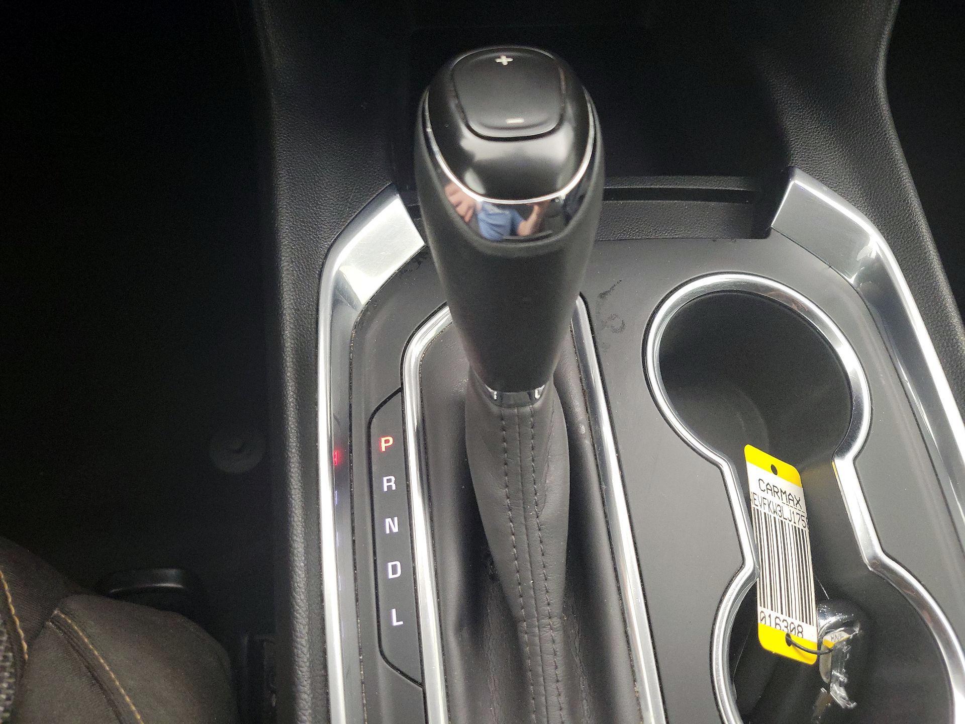 Thumbnail: 2020 Chevrolet Traverse - 17