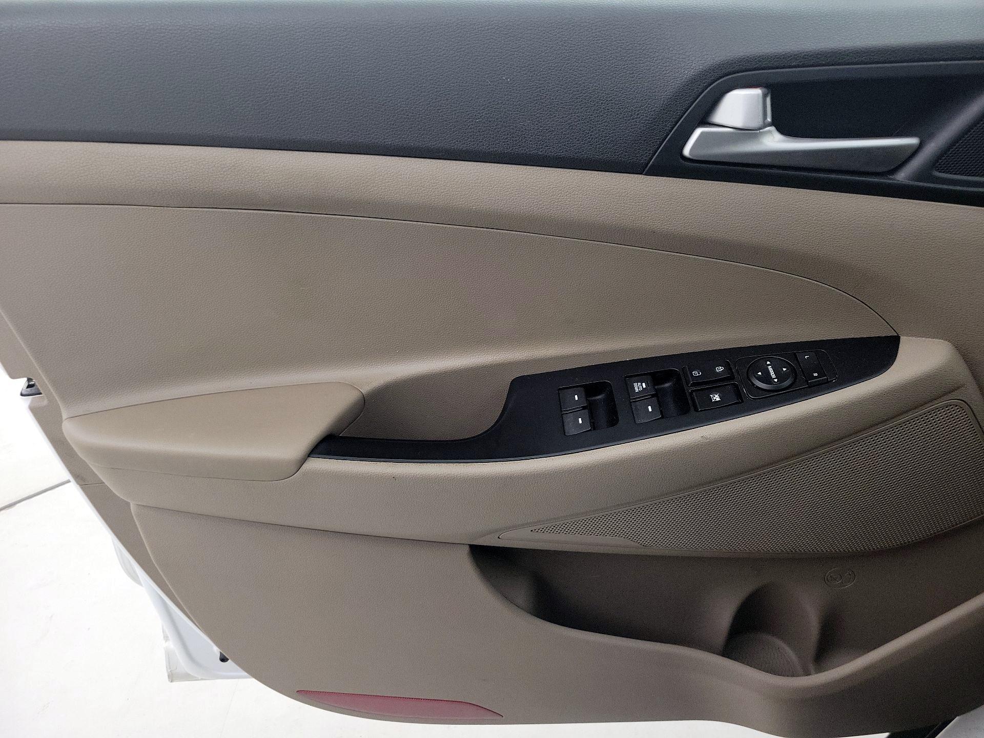 Thumbnail: 2021 Hyundai Tucson - 12