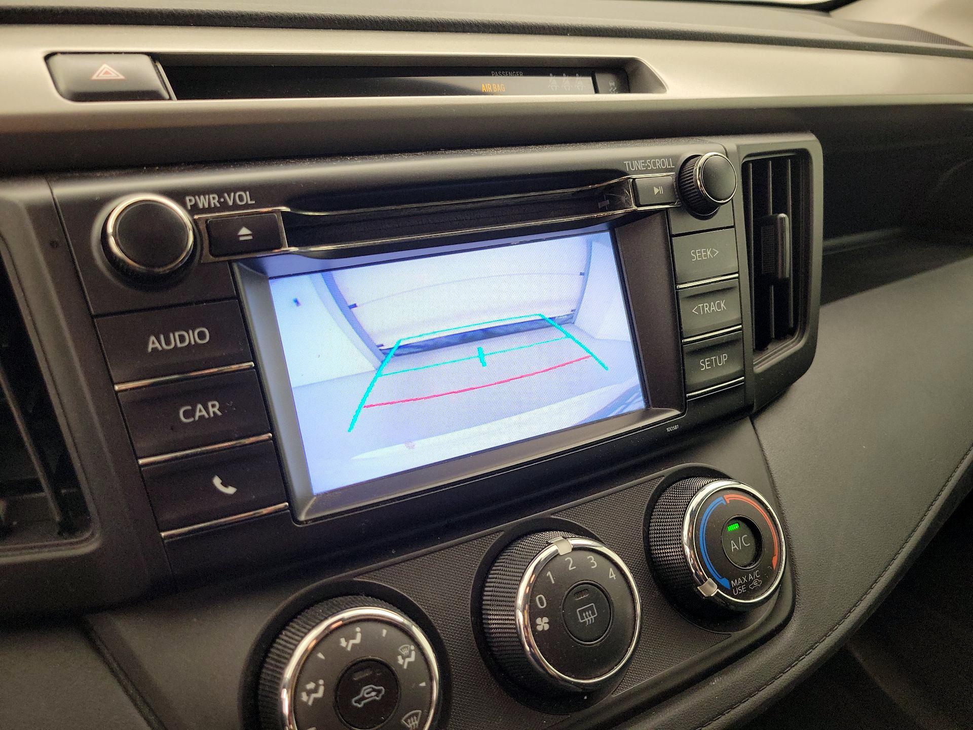 Thumbnail: 2018 Toyota RAV4 - 14