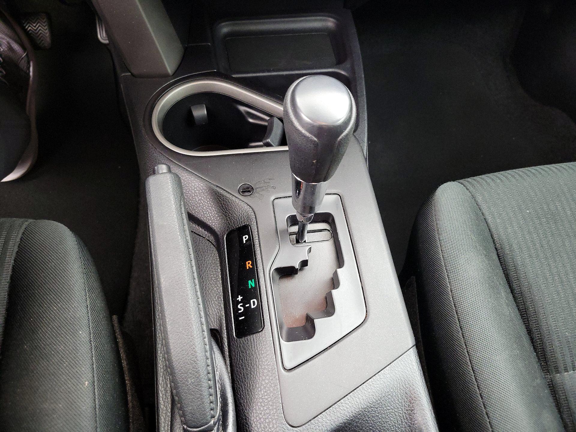 Thumbnail: 2018 Toyota RAV4 - 17