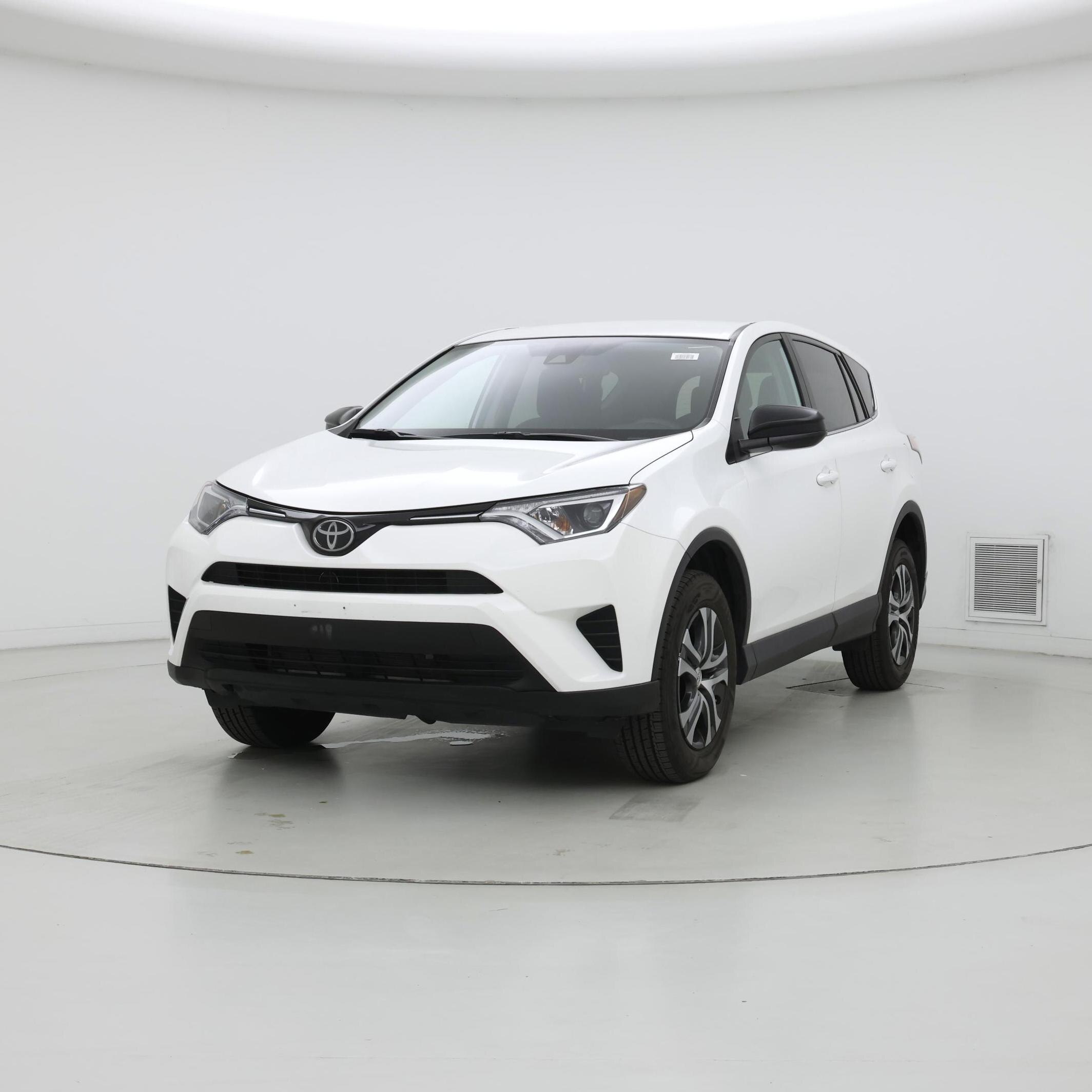 Thumbnail: 2018 Toyota RAV4 - 4