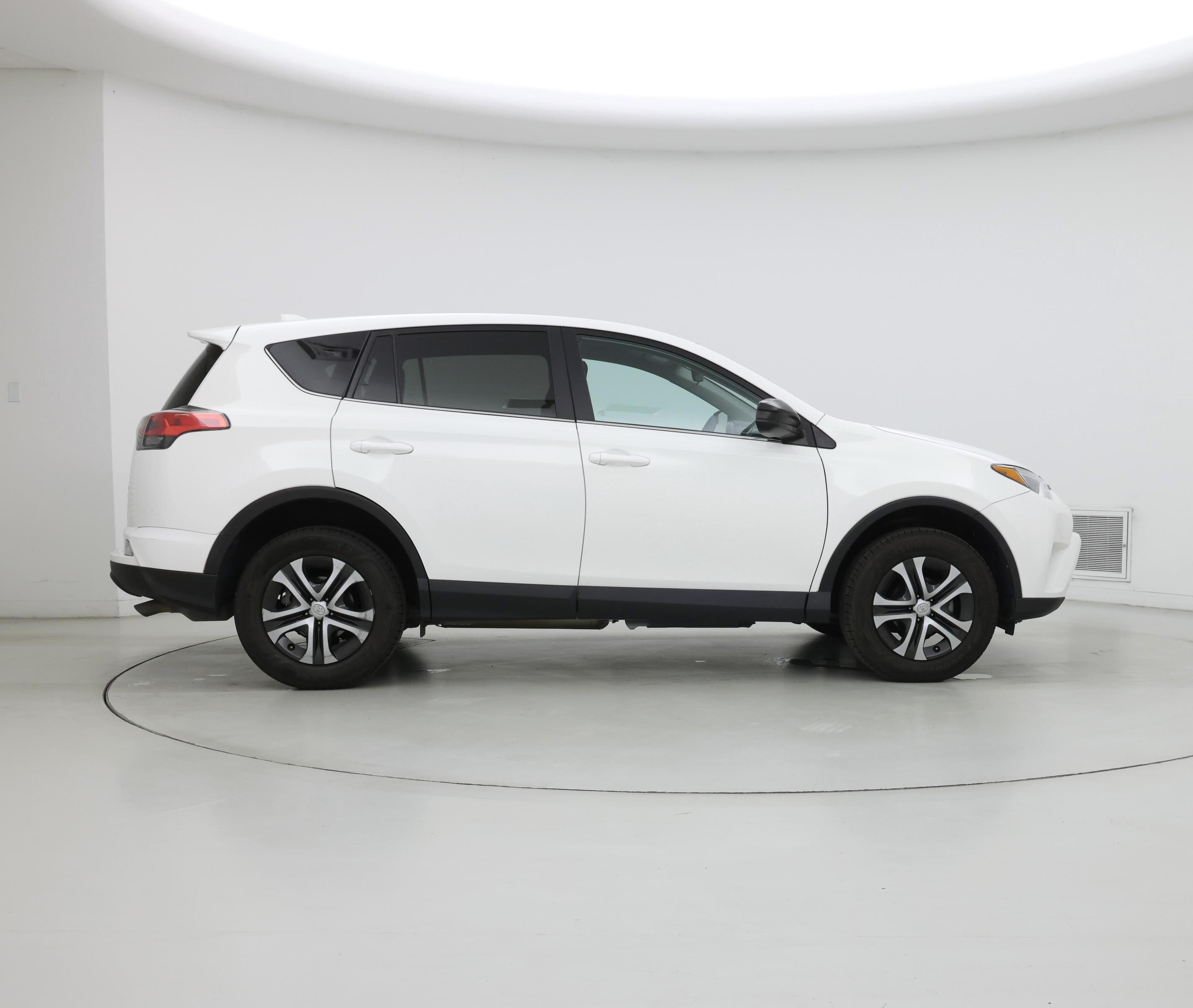 Thumbnail: 2018 Toyota RAV4 - 7