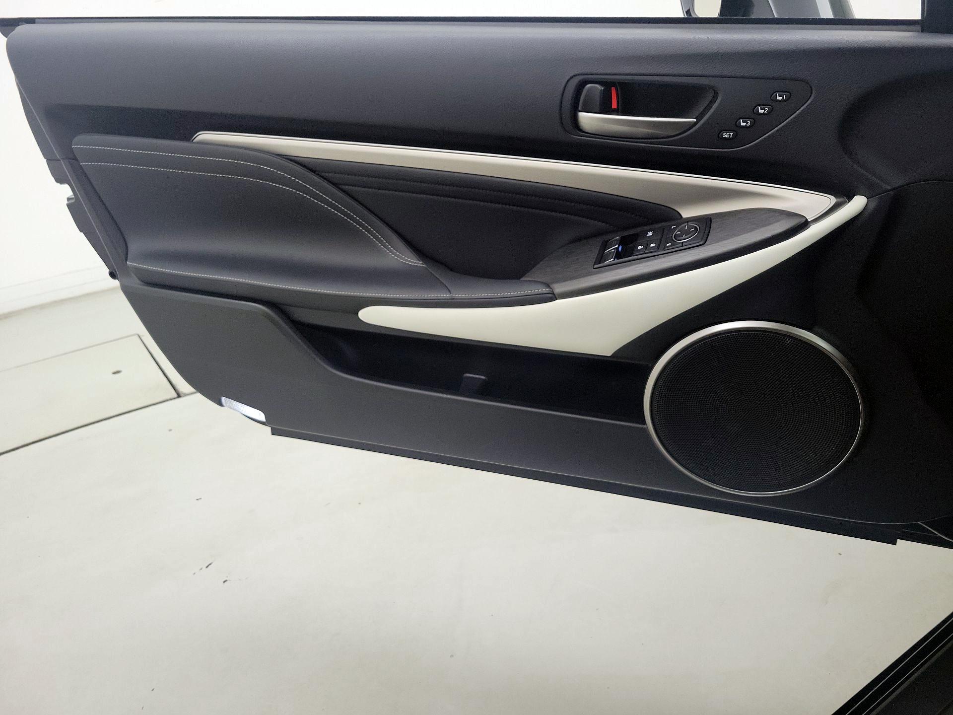 Thumbnail: 2022 Lexus RC - 12