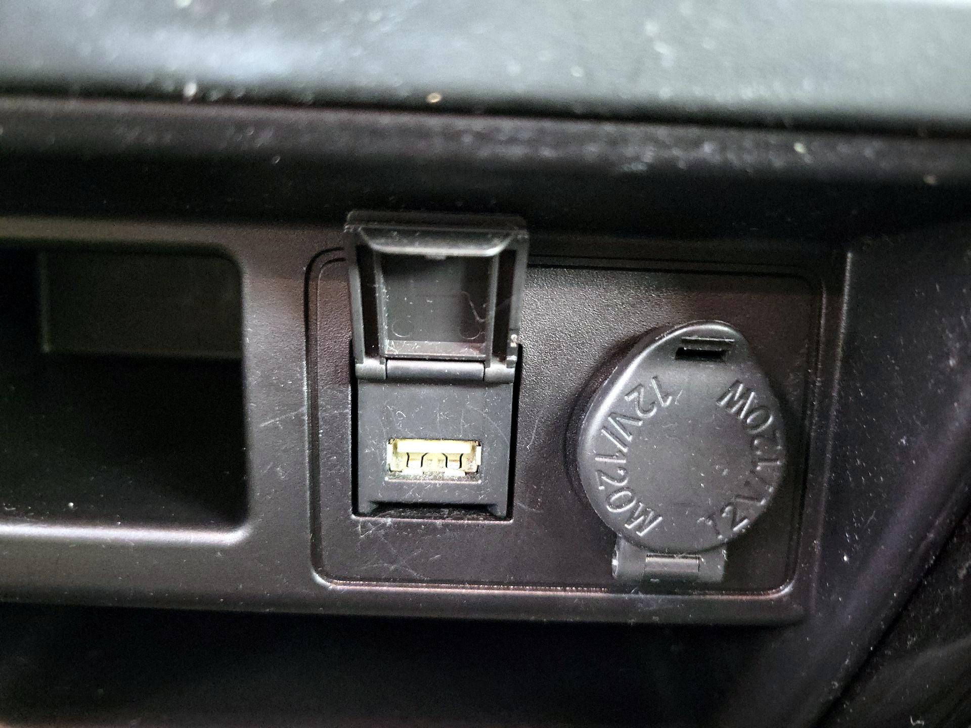 Thumbnail: 2021 Toyota 4Runner - 18