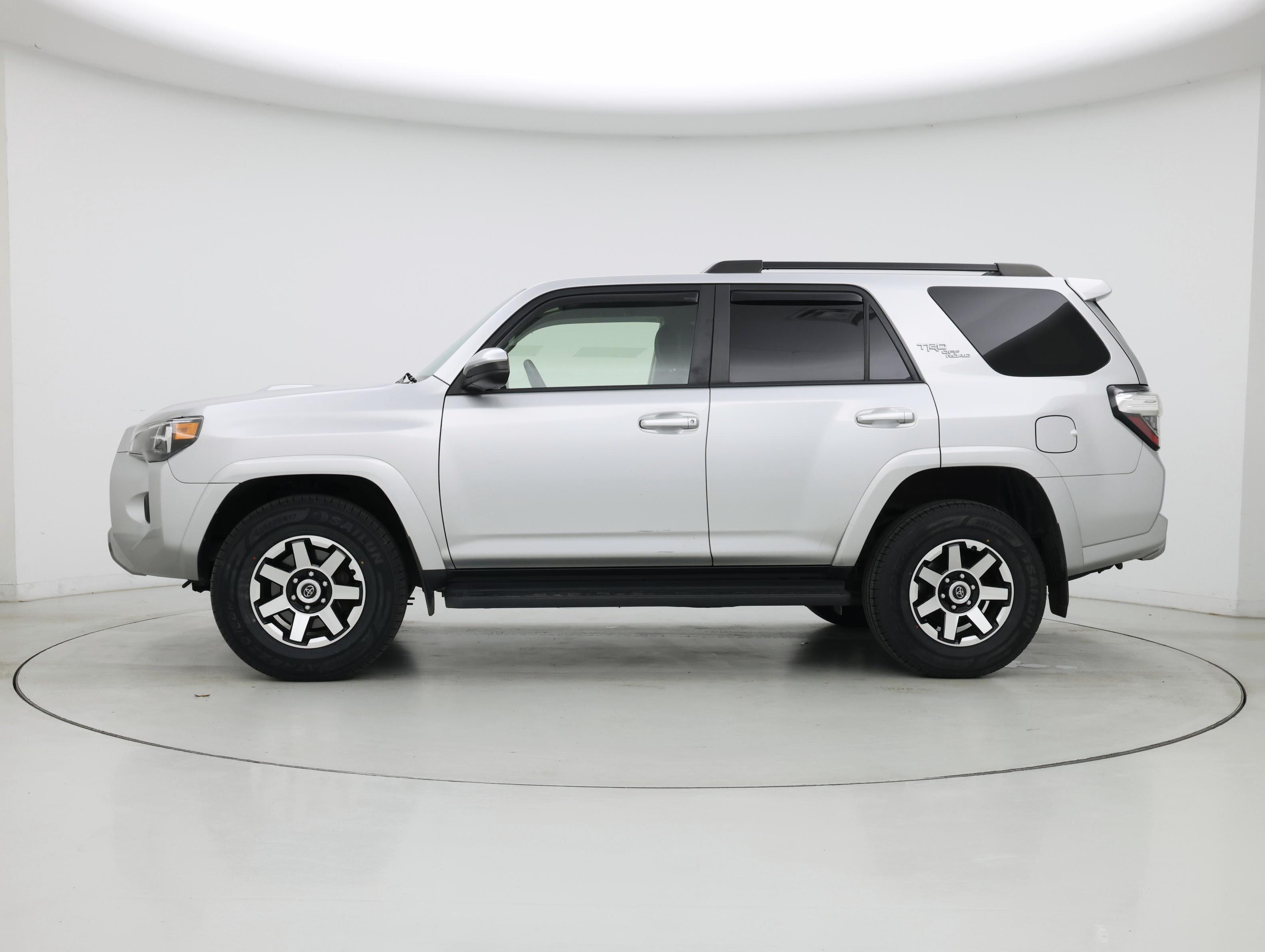 Thumbnail: 2021 Toyota 4Runner - 3