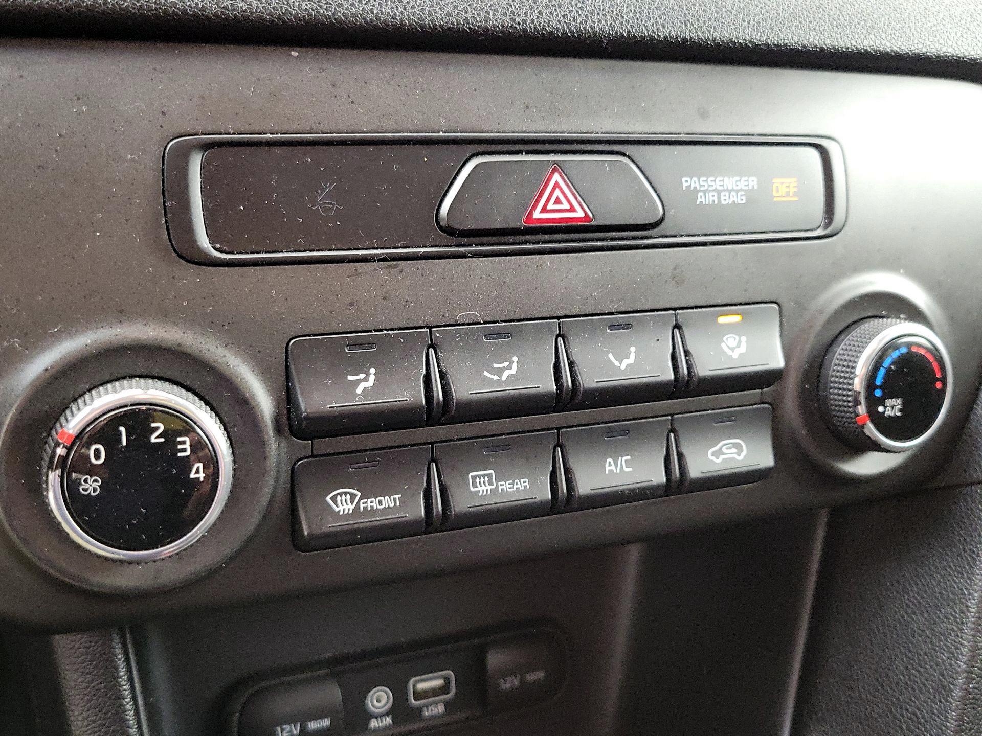 Thumbnail: 2017 Kia Sportage - 16