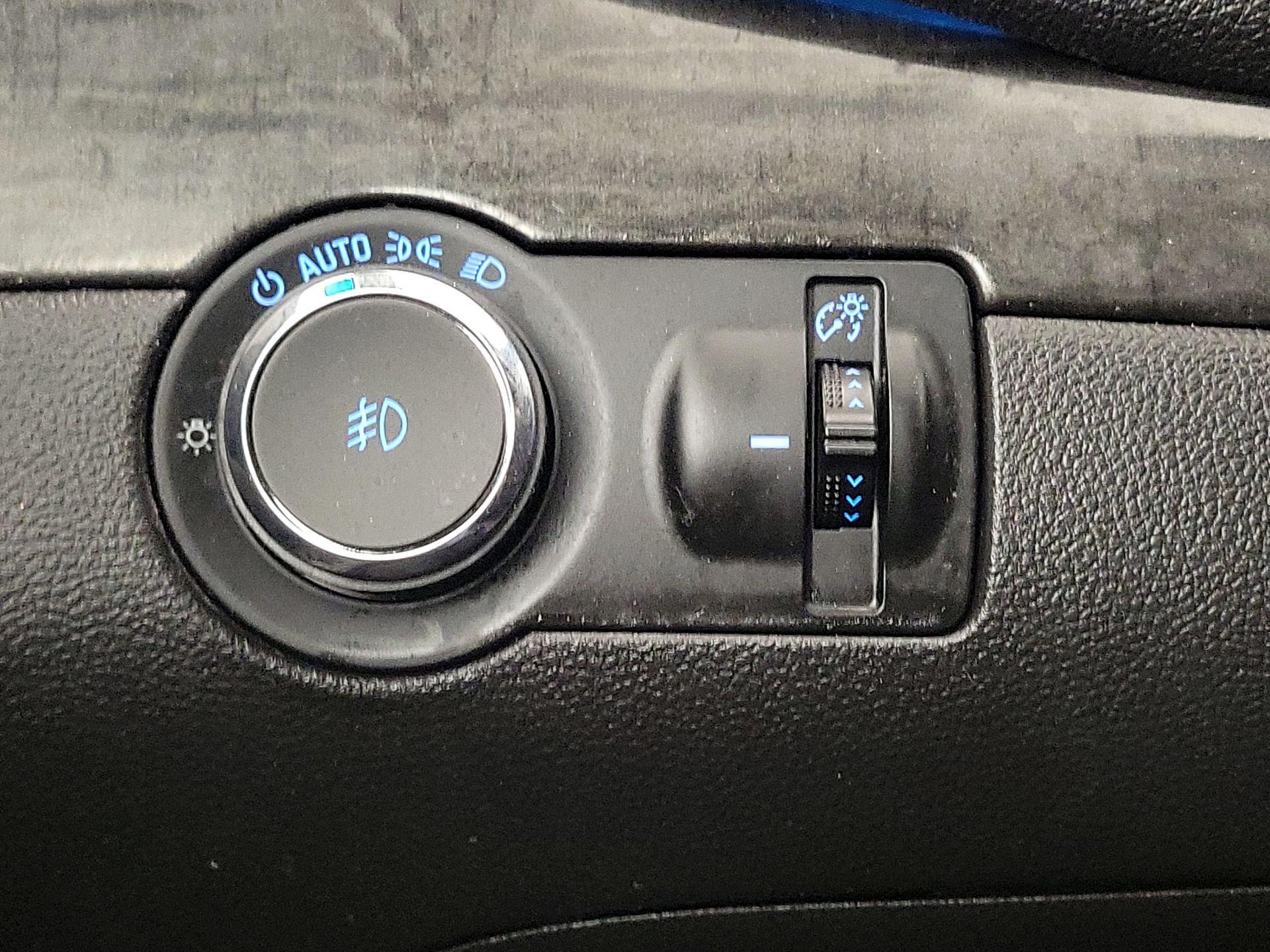 Thumbnail: 2015 Buick Encore - 13