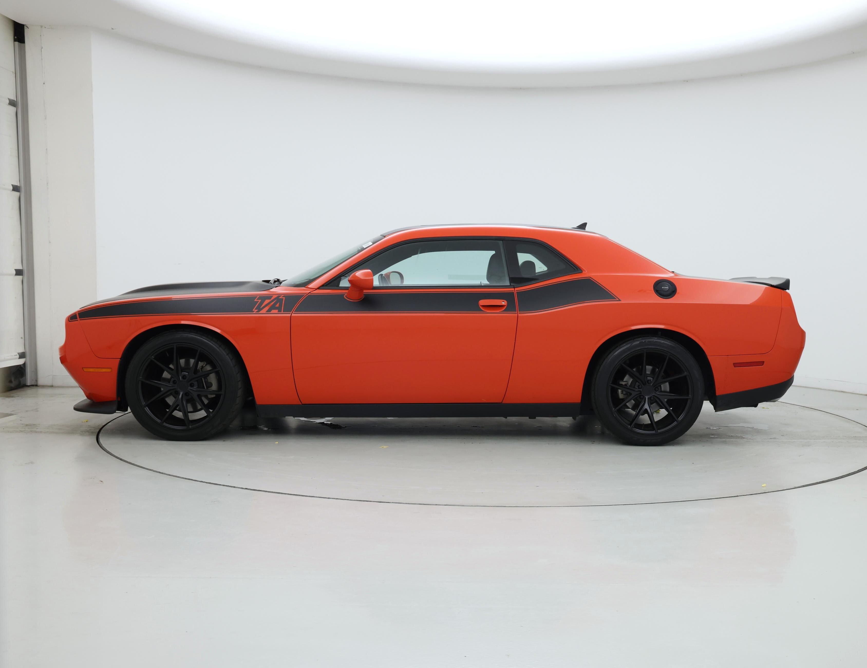 Thumbnail: 2022 Dodge Challenger - 3