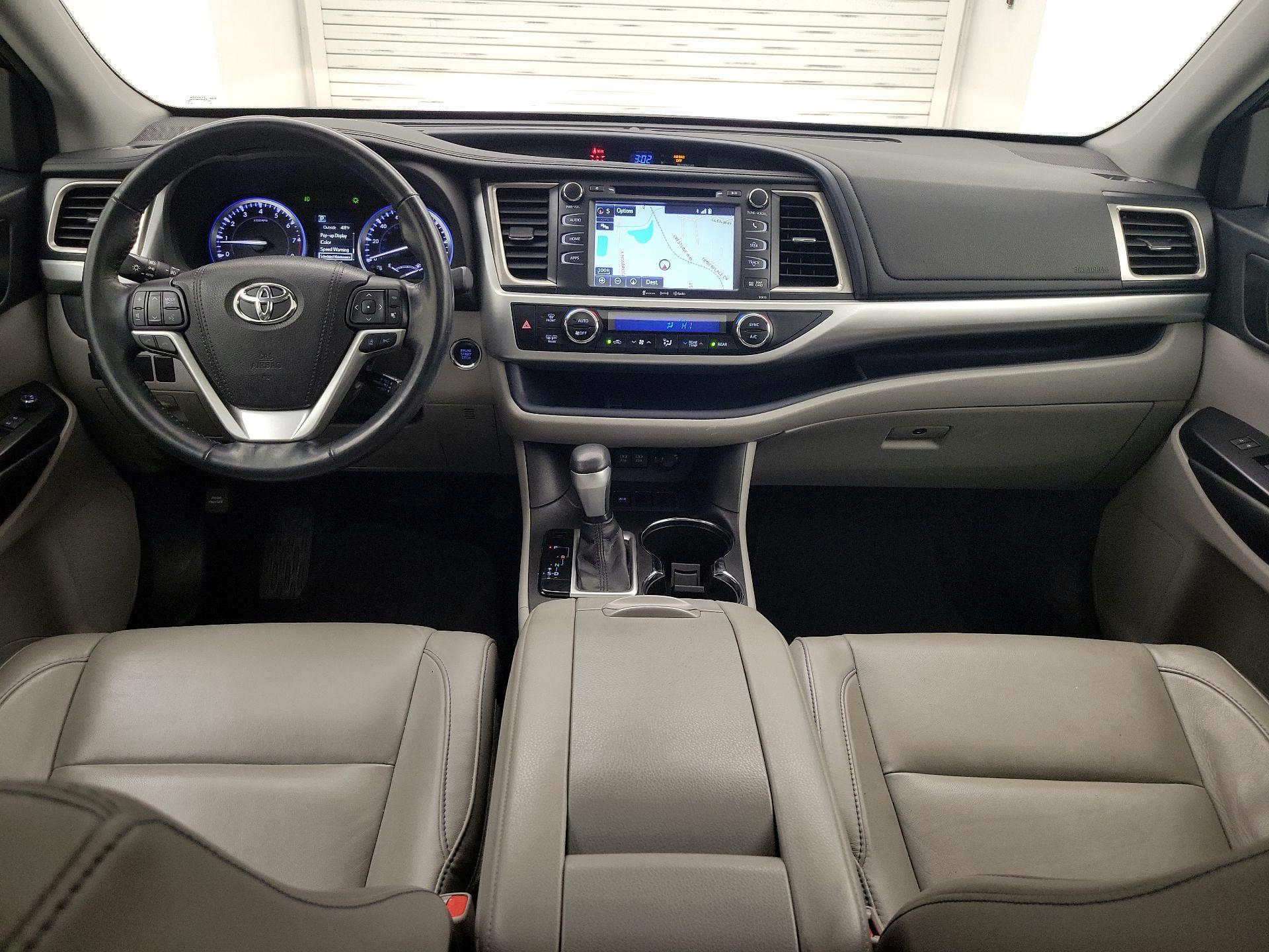 Thumbnail: 2017 Toyota Highlander - 9