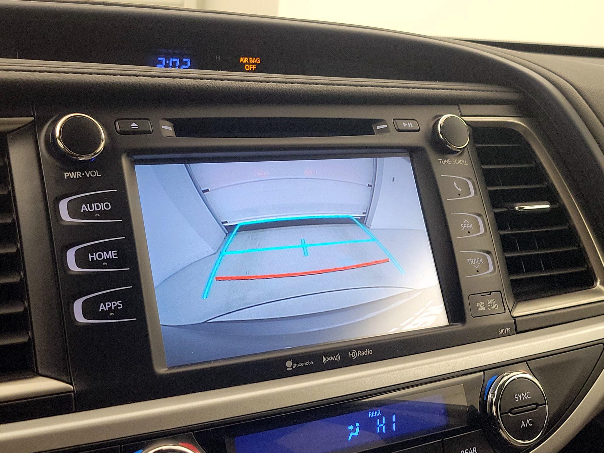 Thumbnail: 2017 Toyota Highlander - 15