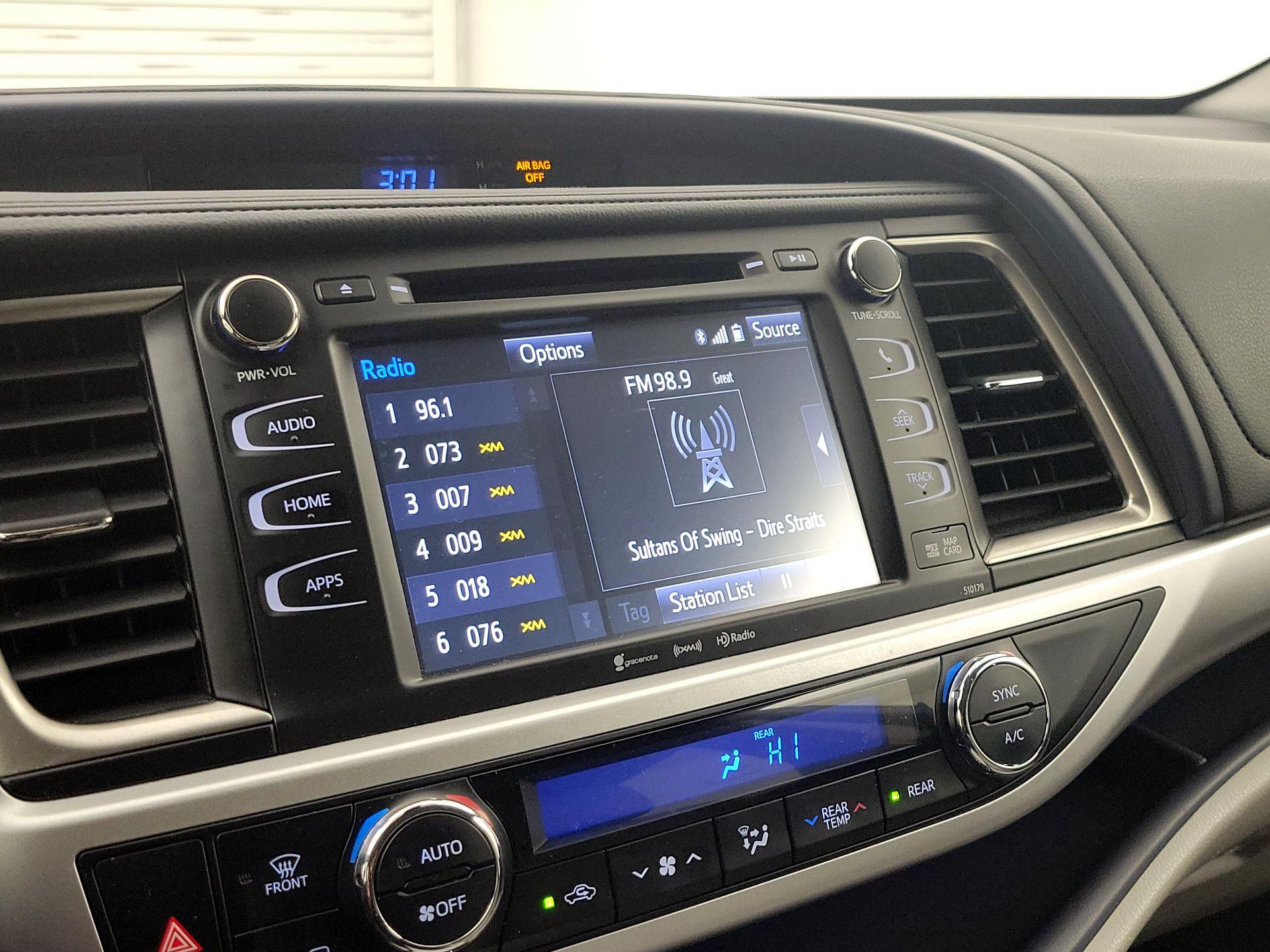 Thumbnail: 2017 Toyota Highlander - 16