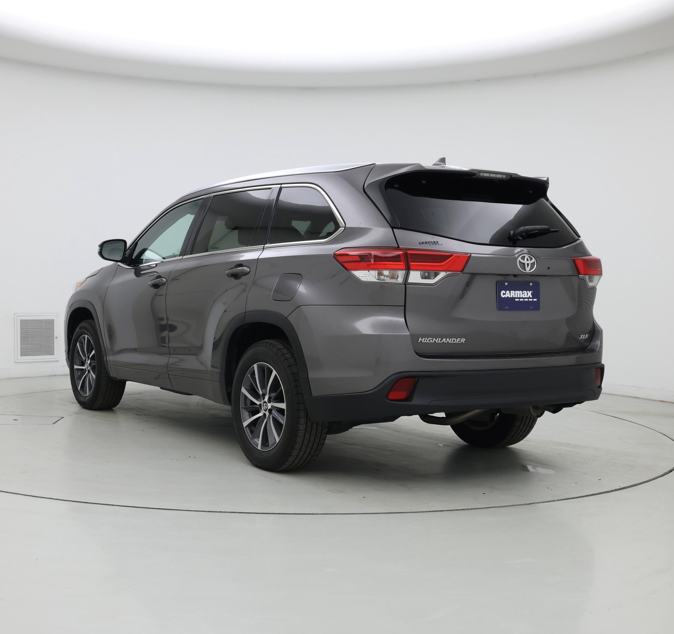 Thumbnail: 2017 Toyota Highlander - 2