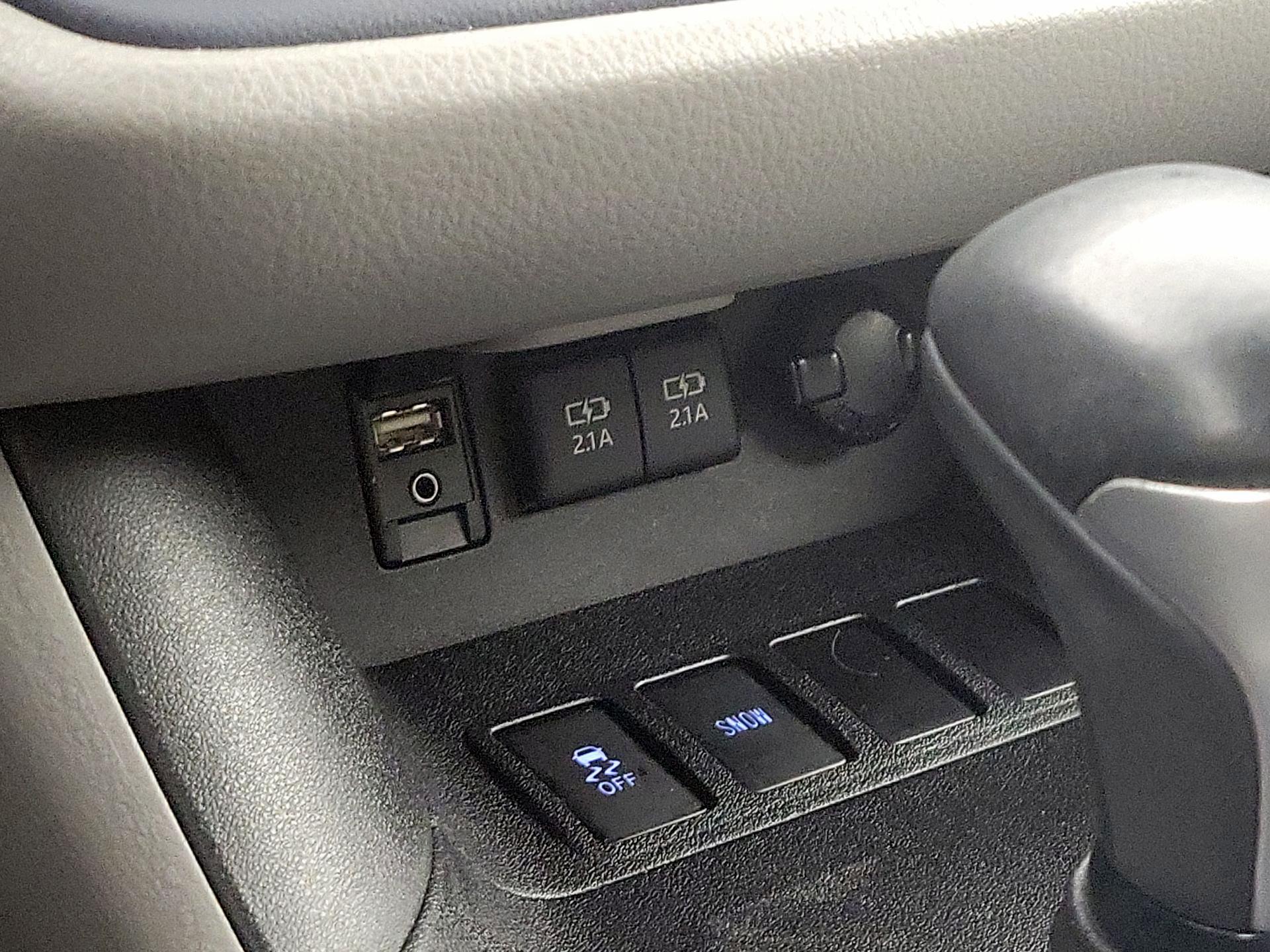 Thumbnail: 2017 Toyota Highlander - 19