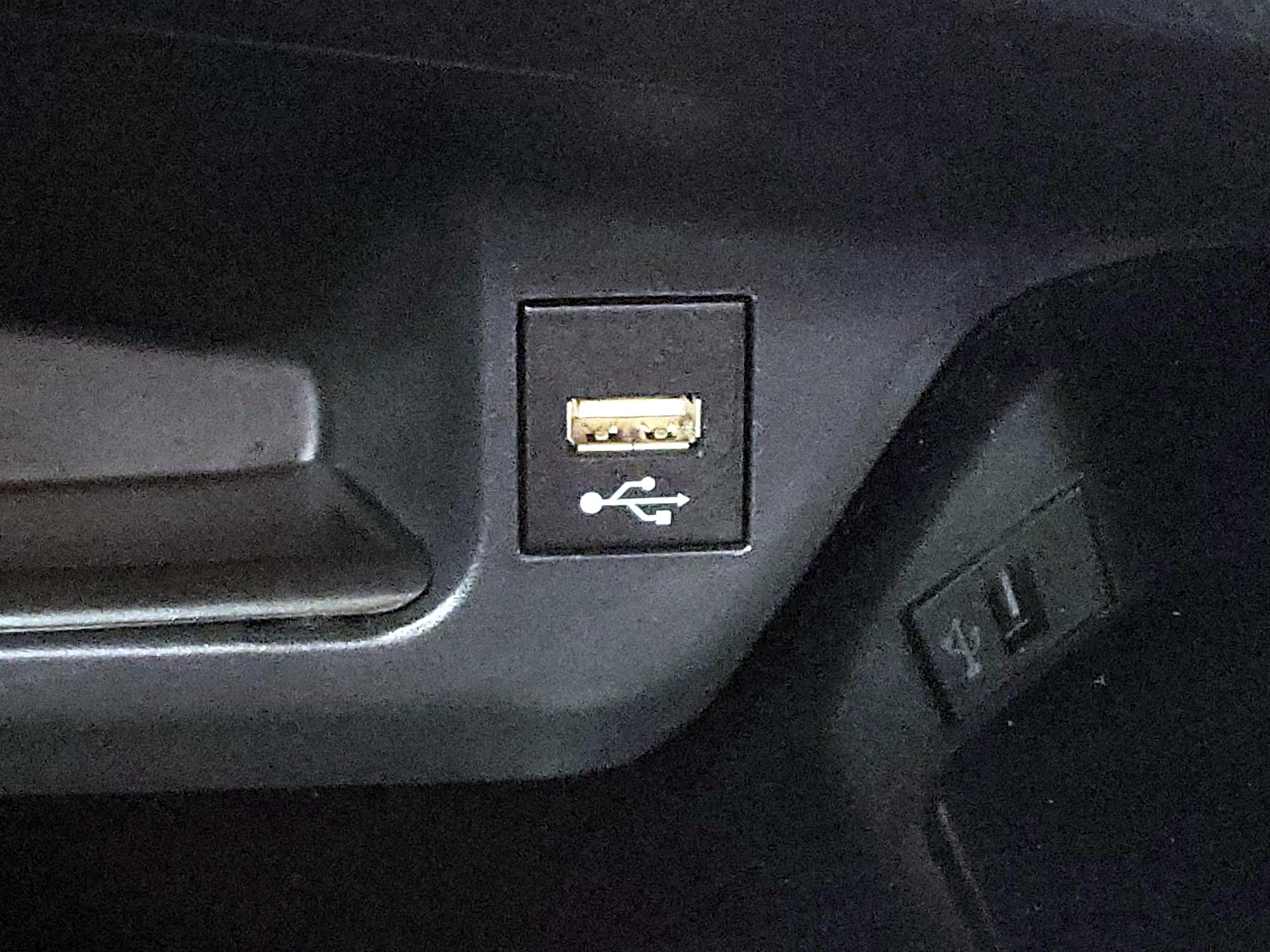 Thumbnail: 2020 Toyota C-HR - 18