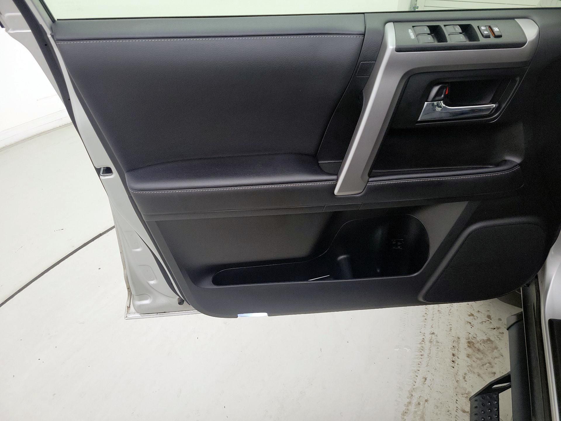 Thumbnail: 2022 Toyota 4Runner - 12