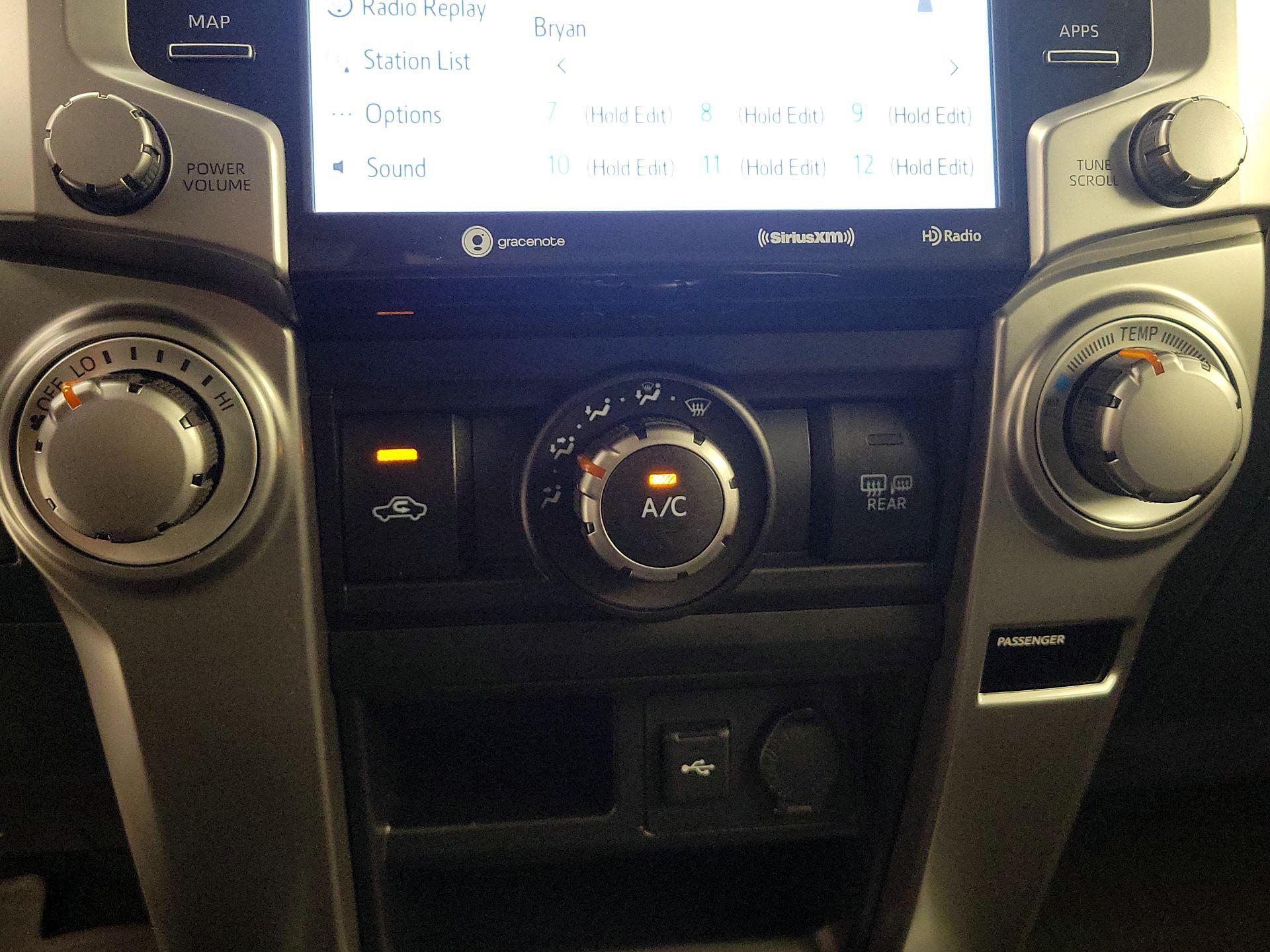 Thumbnail: 2022 Toyota 4Runner - 17