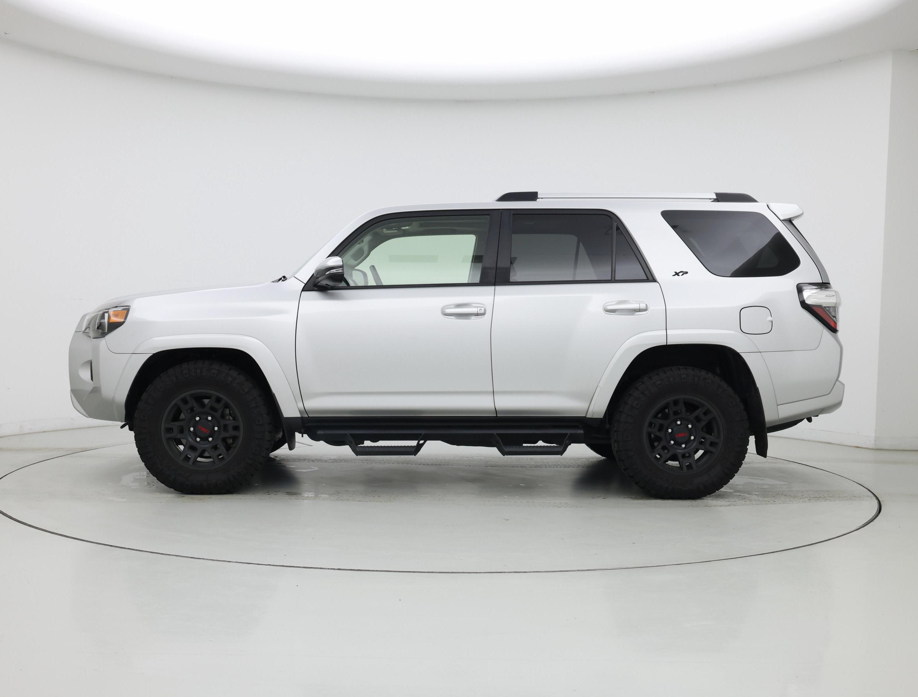 Thumbnail: 2022 Toyota 4Runner - 3
