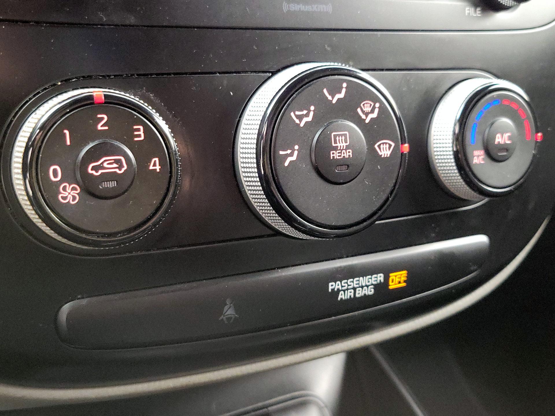 Thumbnail: 2019 Kia Soul - 16