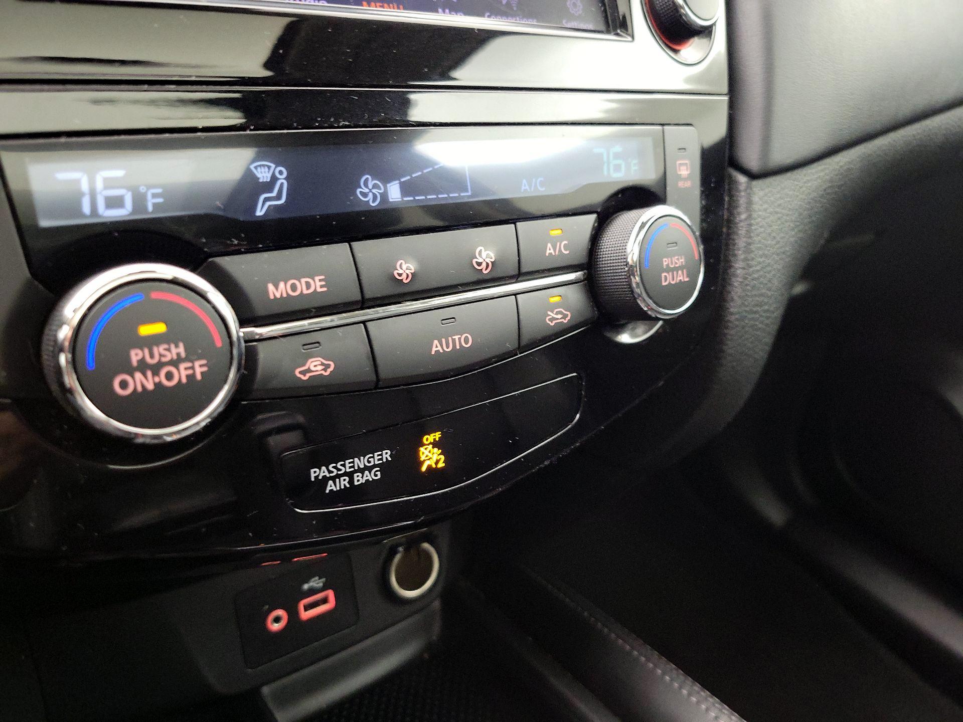 Thumbnail: 2019 Nissan Rogue - 17