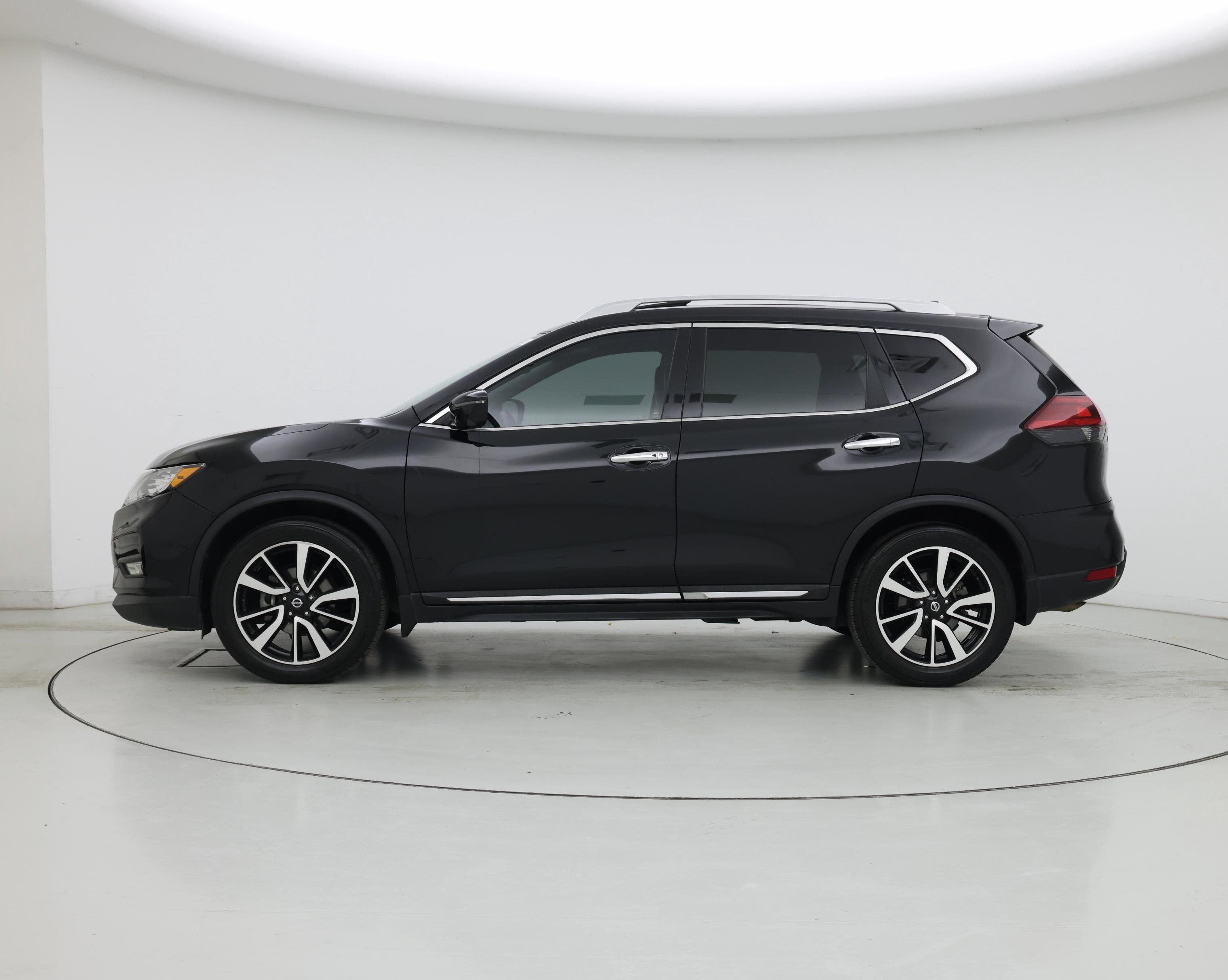 Thumbnail: 2019 Nissan Rogue - 3