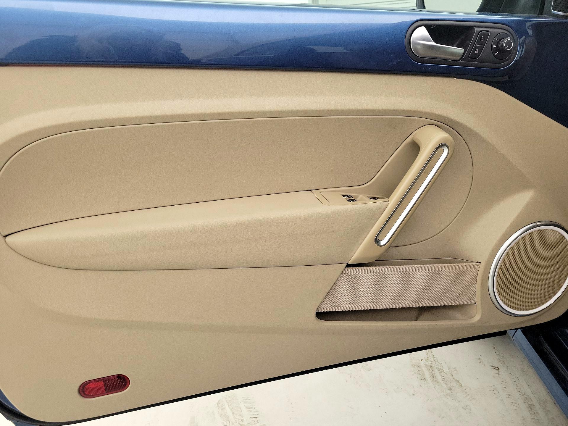 Thumbnail: 2017 Volkswagen Beetle - 12