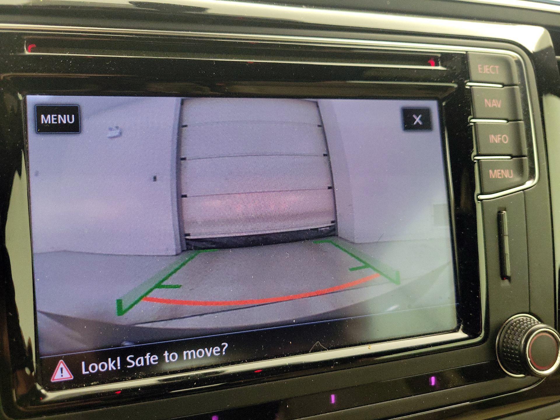 Thumbnail: 2017 Volkswagen Beetle - 14